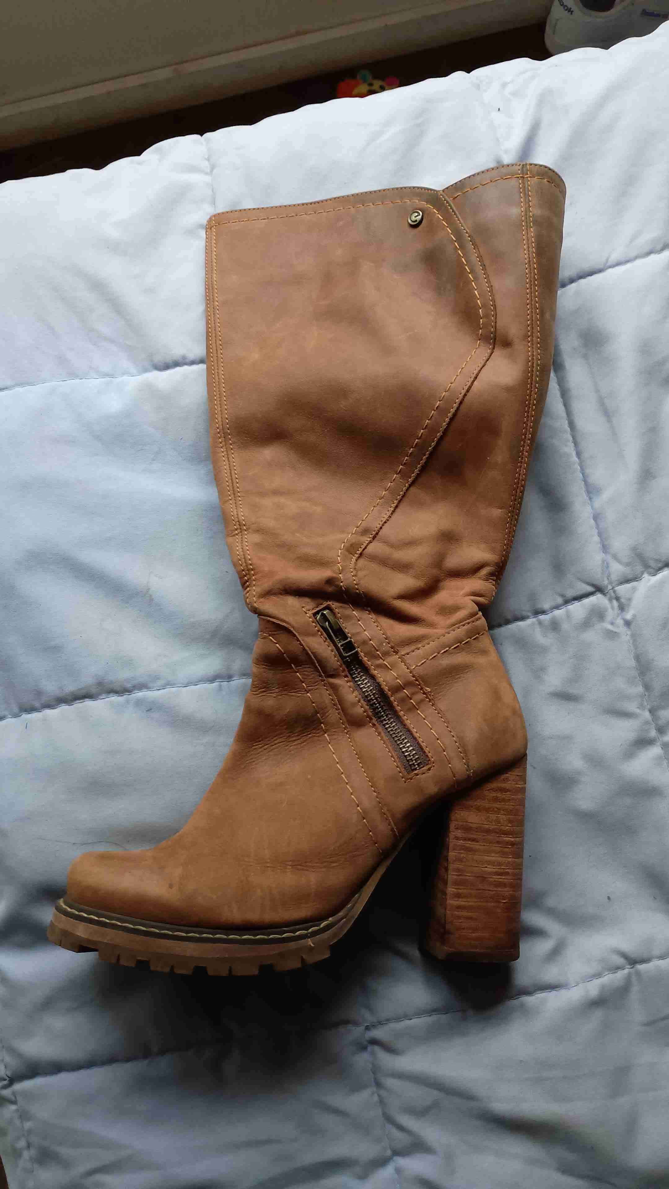 Botín de cuero burdeo con taco - miniatura 3