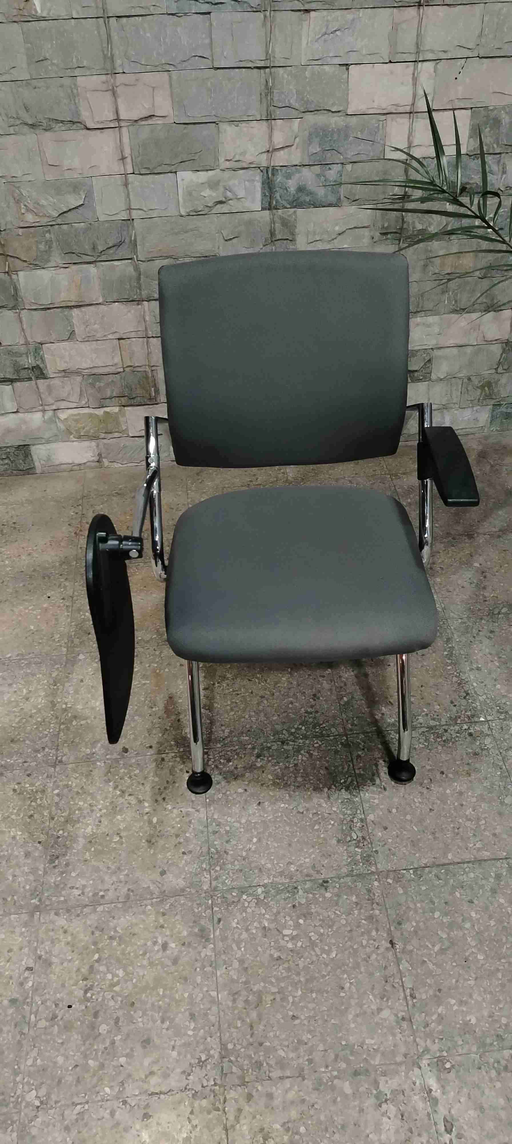 Silla con mesa incorporada - miniatura 2