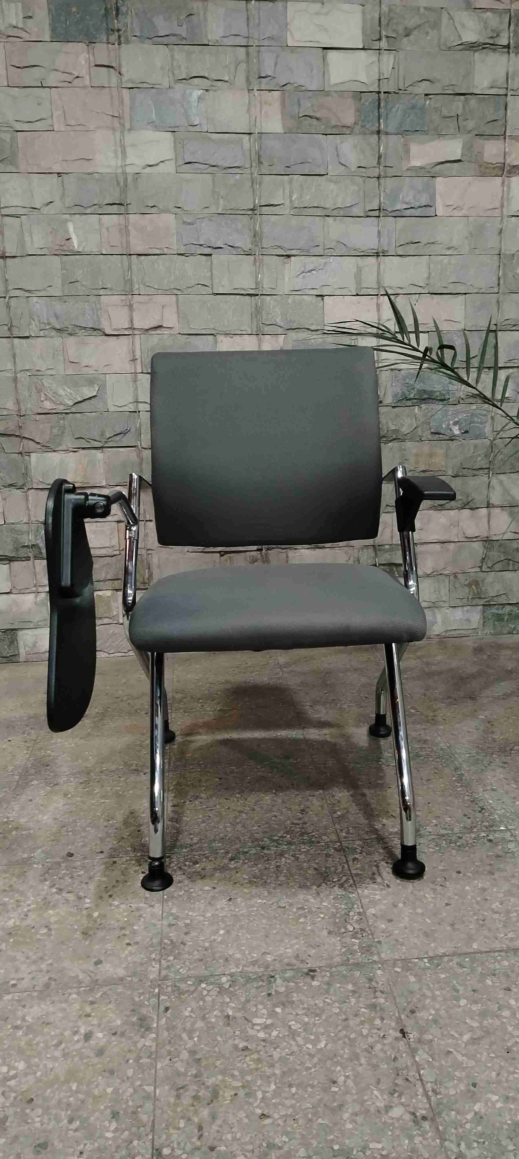 Silla con mesa incorporada - miniatura 4