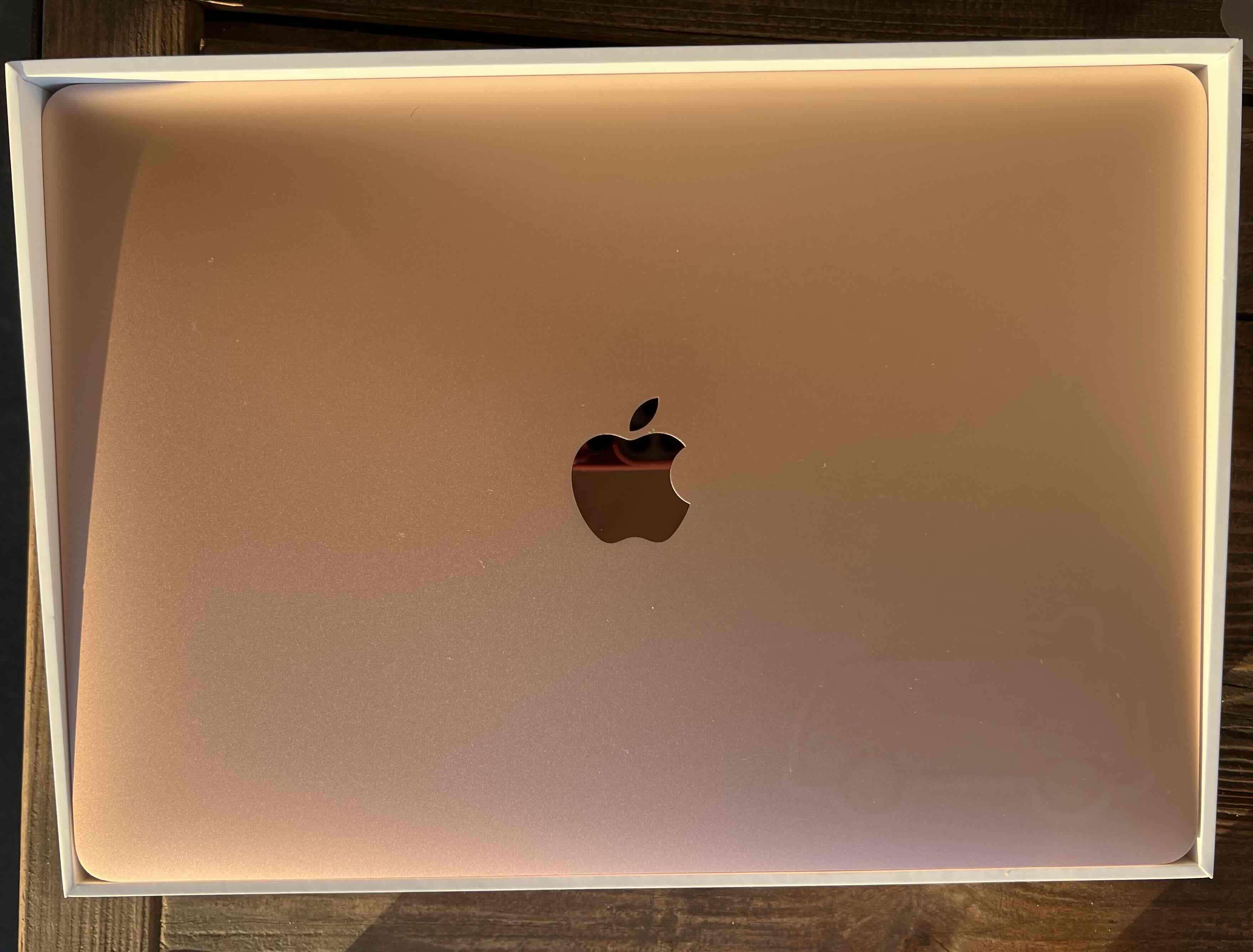 Macbook air gold 2020 - miniatura 1