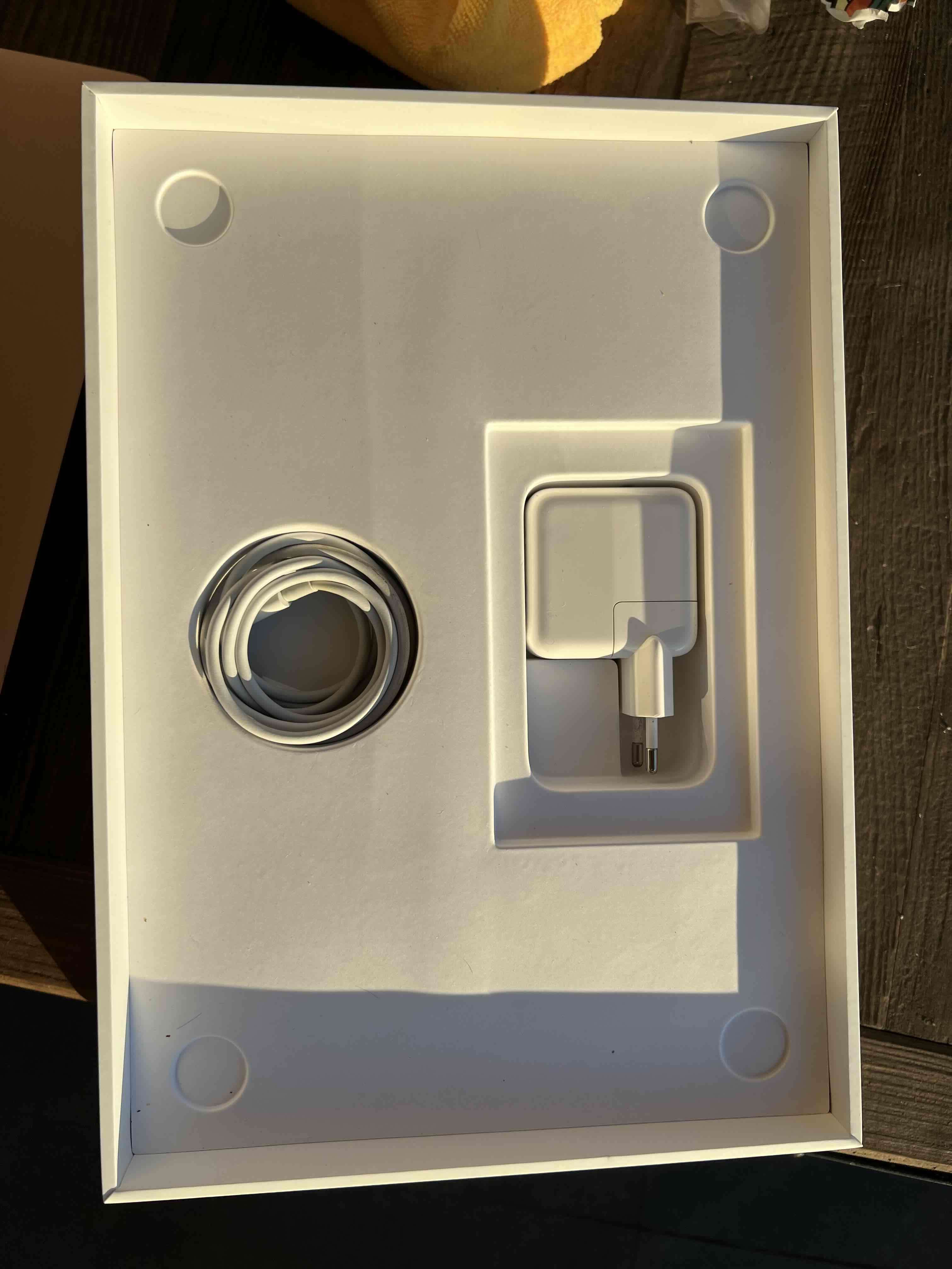 Macbook air gold 2020 - miniatura 2