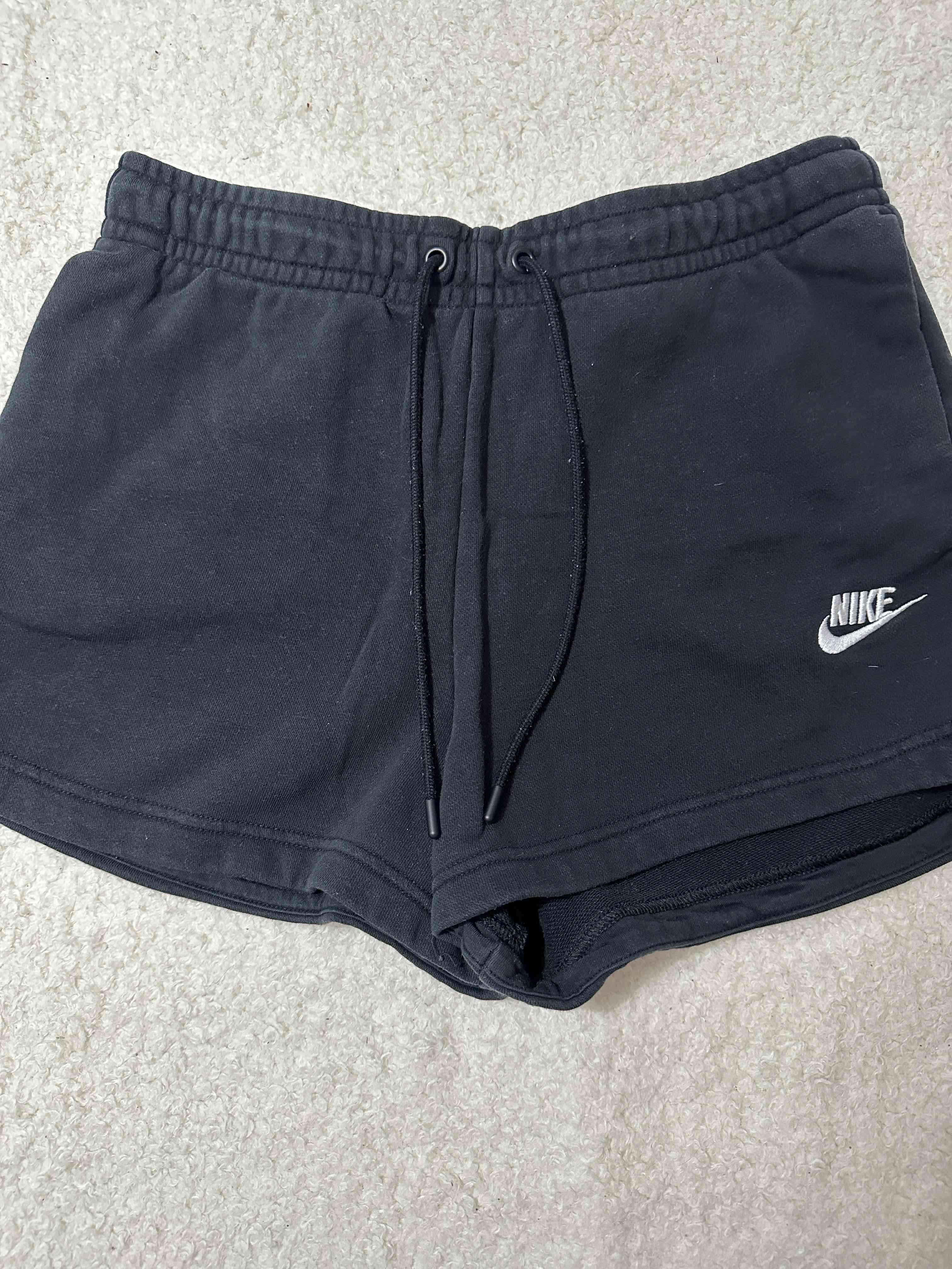 Shorts deportivos negros Nike - miniatura 2