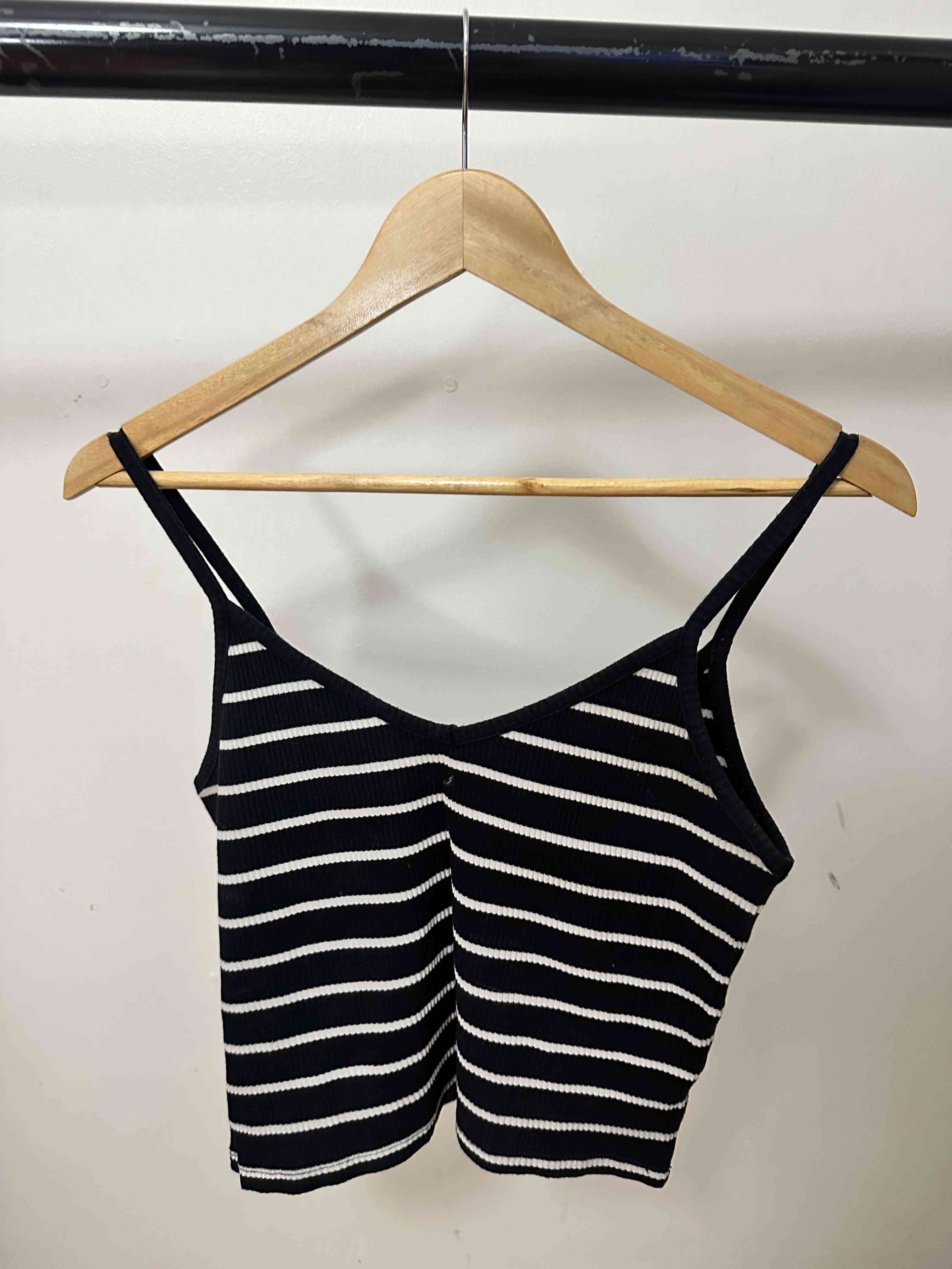 Polera de tirantes a rayas - miniatura 2