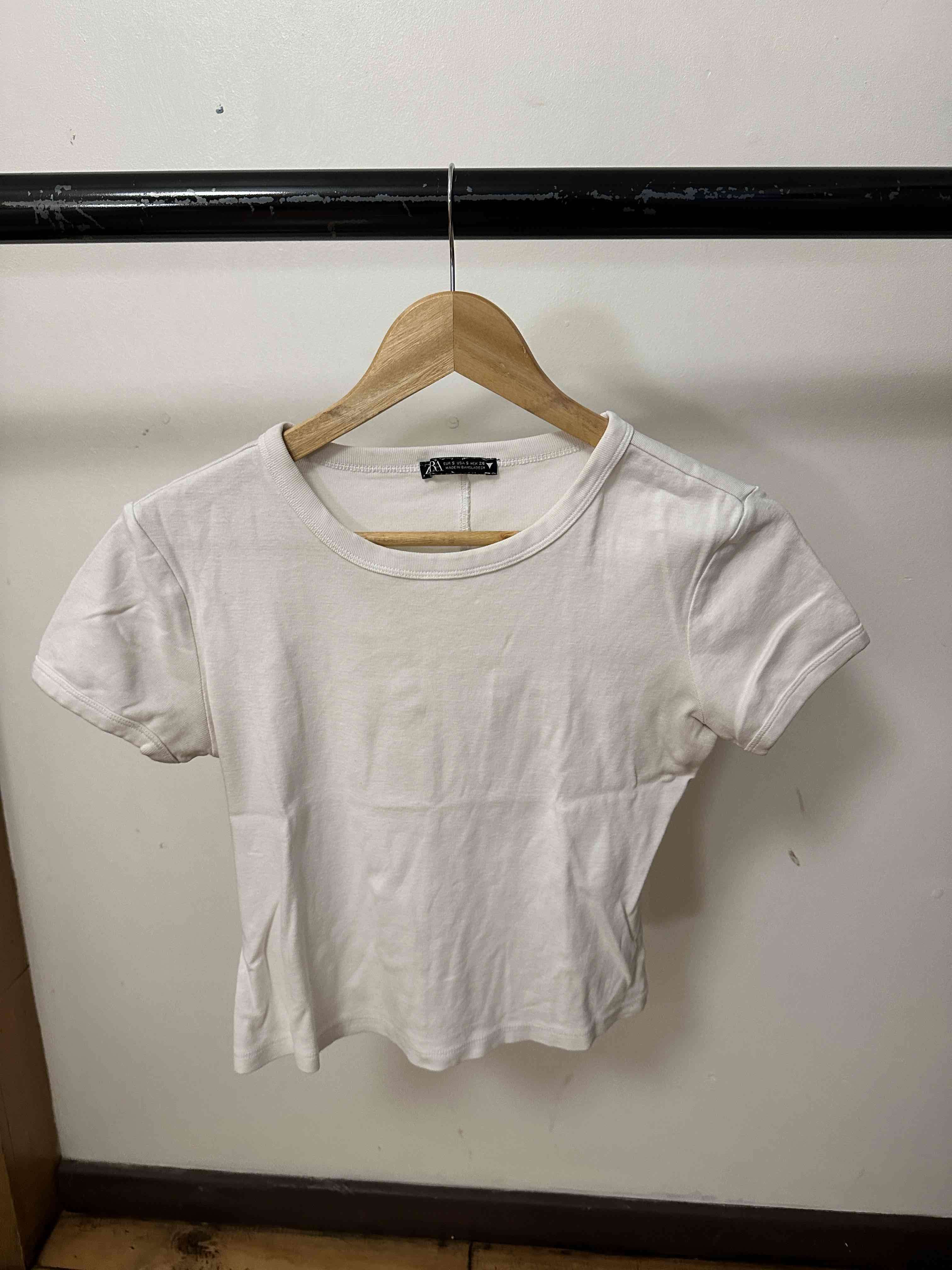 Polera blanca clásica Zara - miniatura 1