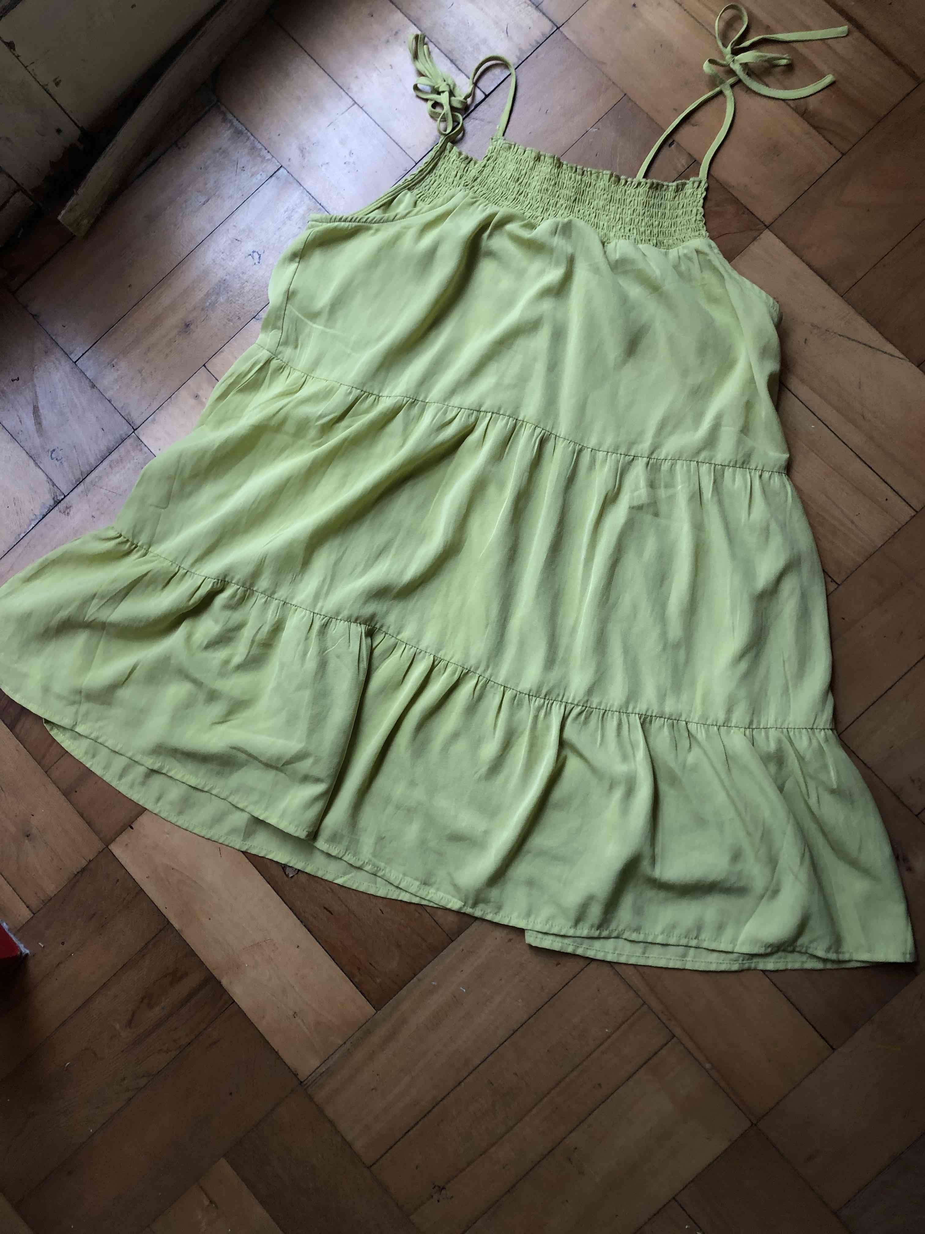 Vestido verde claro sin mangas - miniatura 1