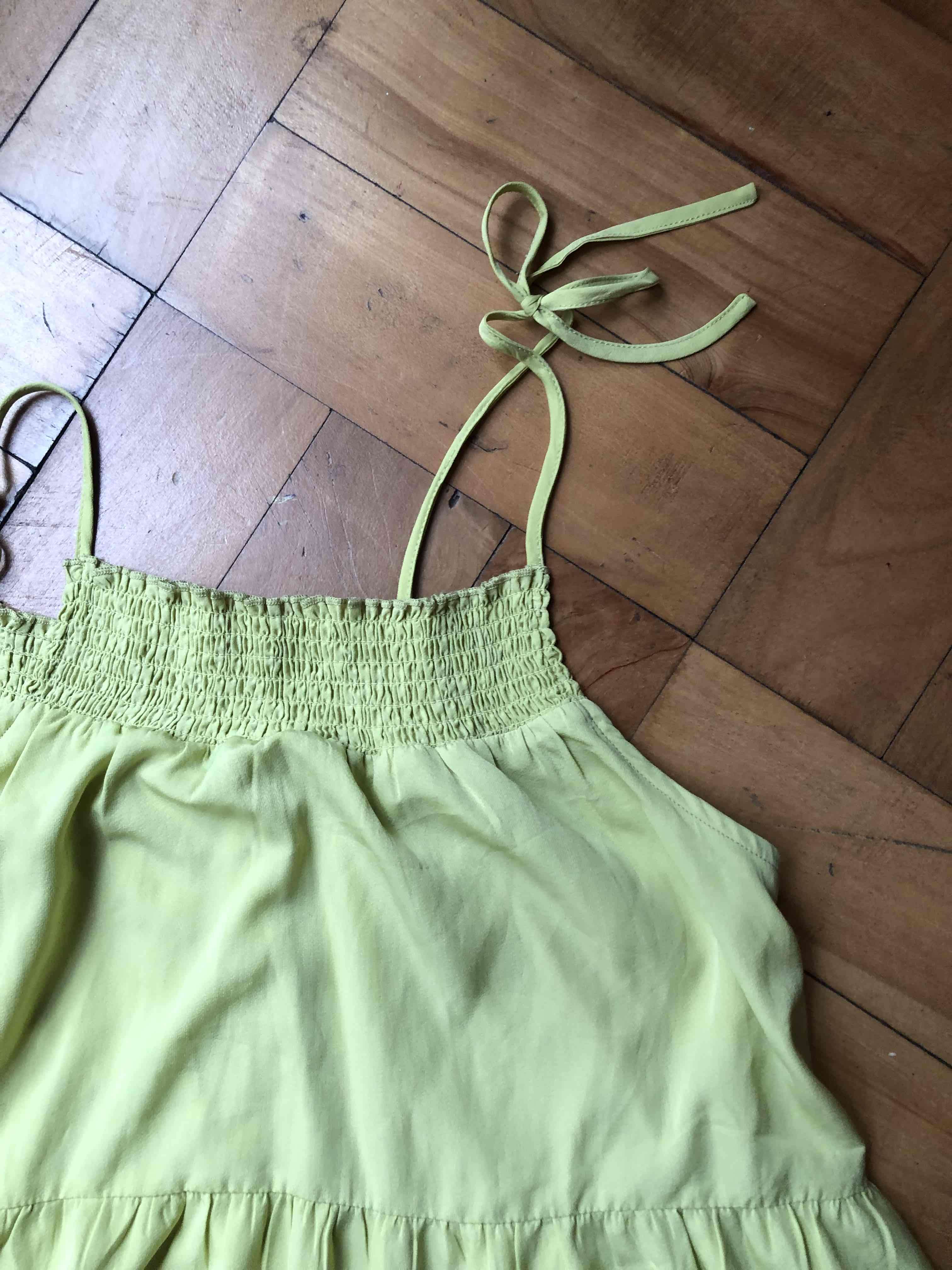 Vestido verde claro sin mangas - miniatura 2