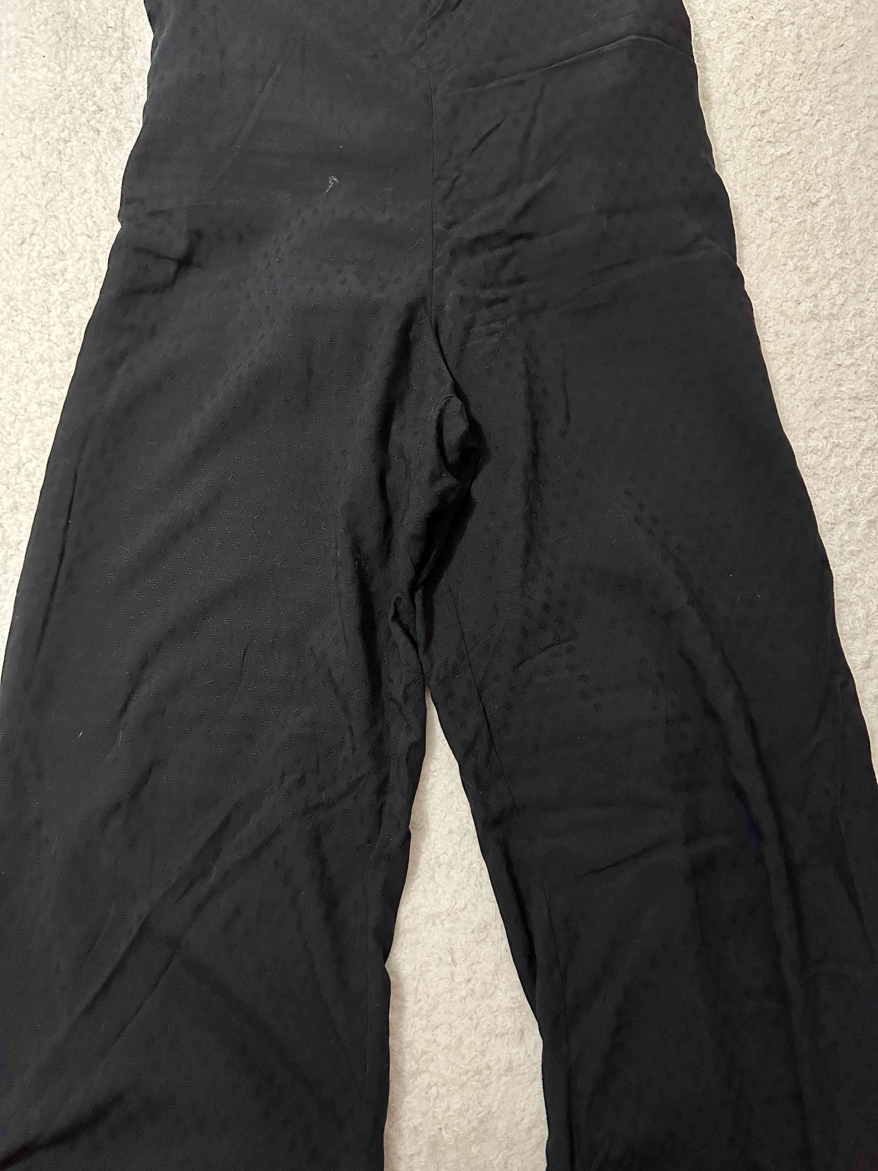 Enterito negro con tirantes - miniatura 2