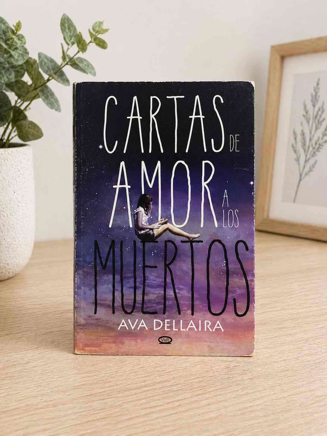 Libro 'Cartas de amor a los muertos' - miniatura 1