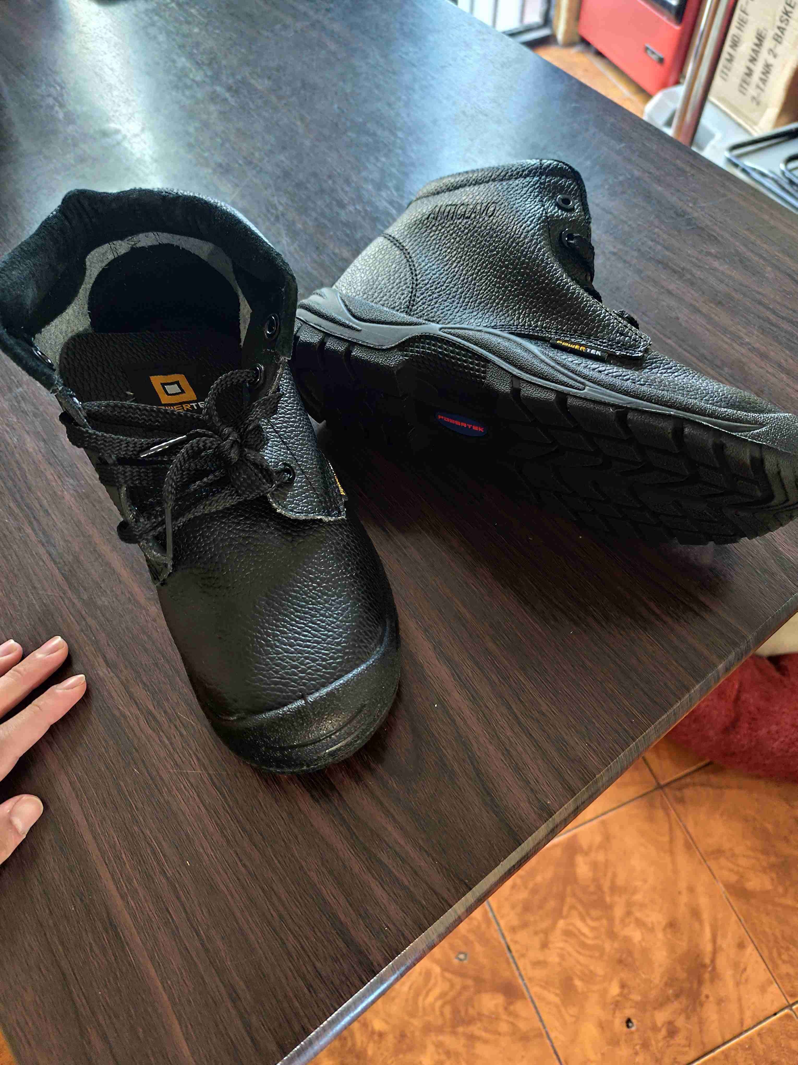 Bototos negros Powertek - miniatura 2