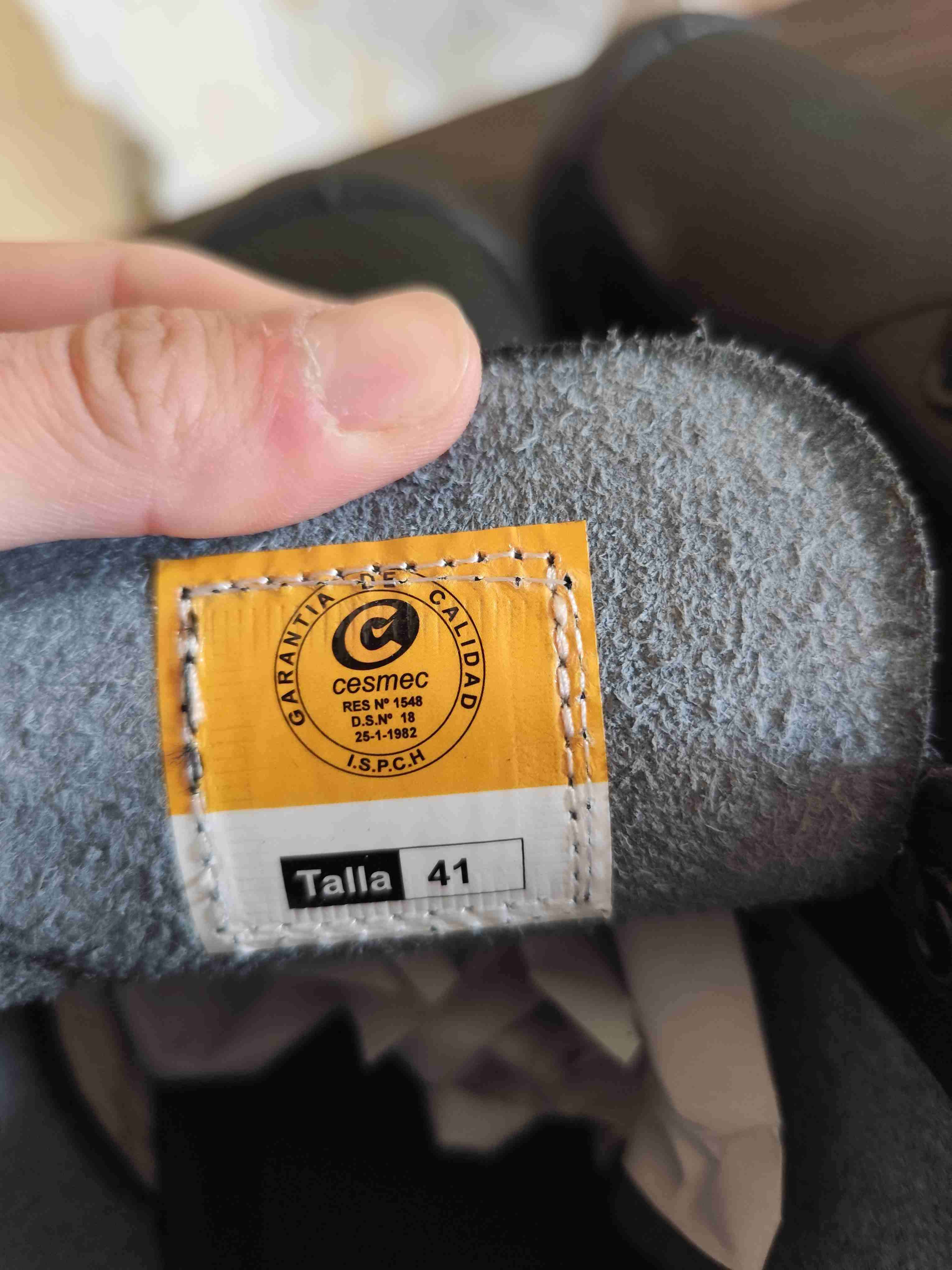 Bototos negros Powertek - miniatura 3