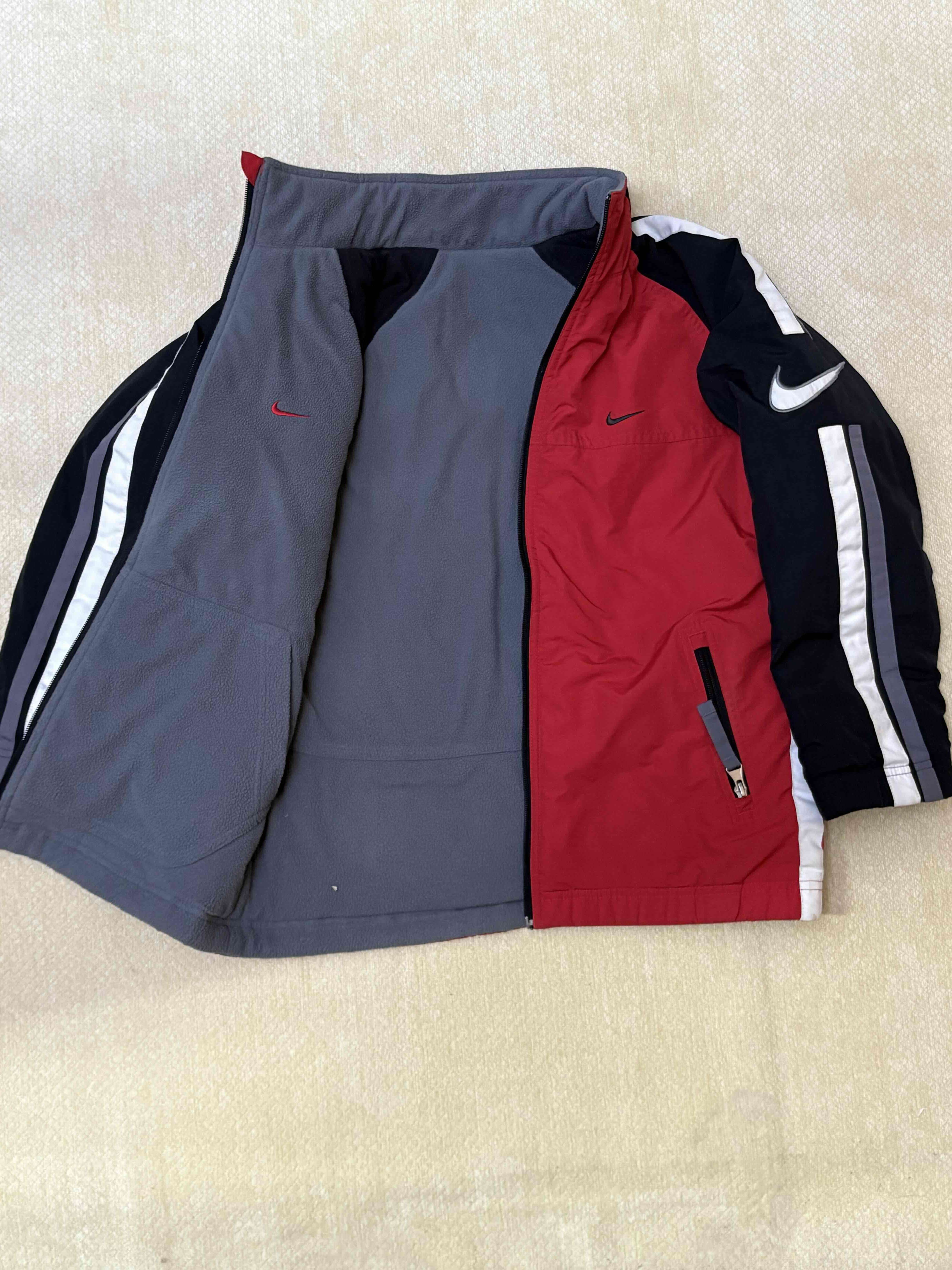 Chaqueta Nike 00’ deportiva roja, reversible - miniatura 4