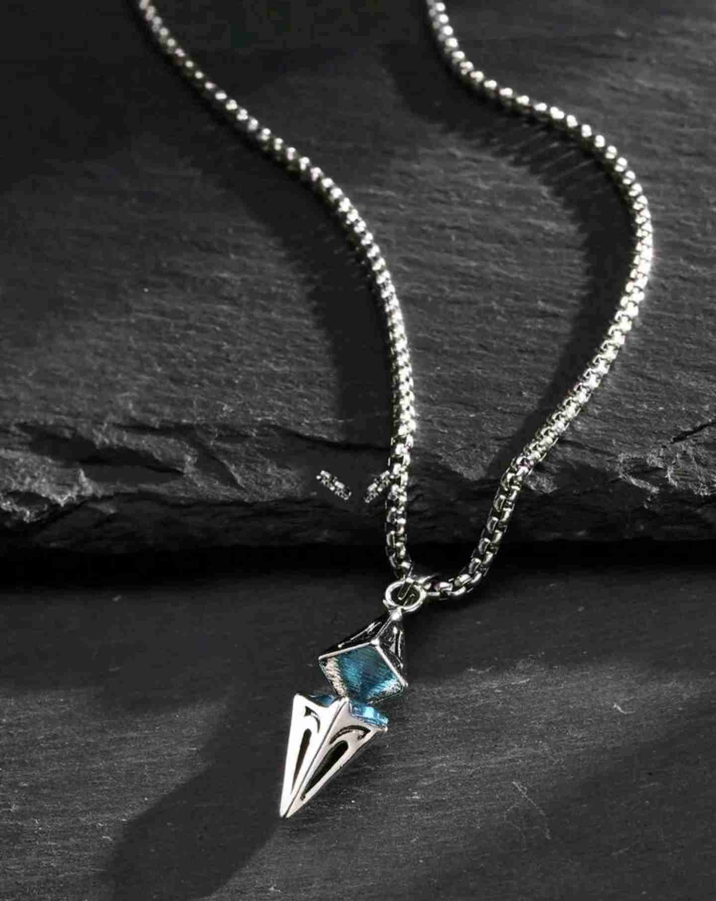 Collar con colgante plateado - miniatura 1