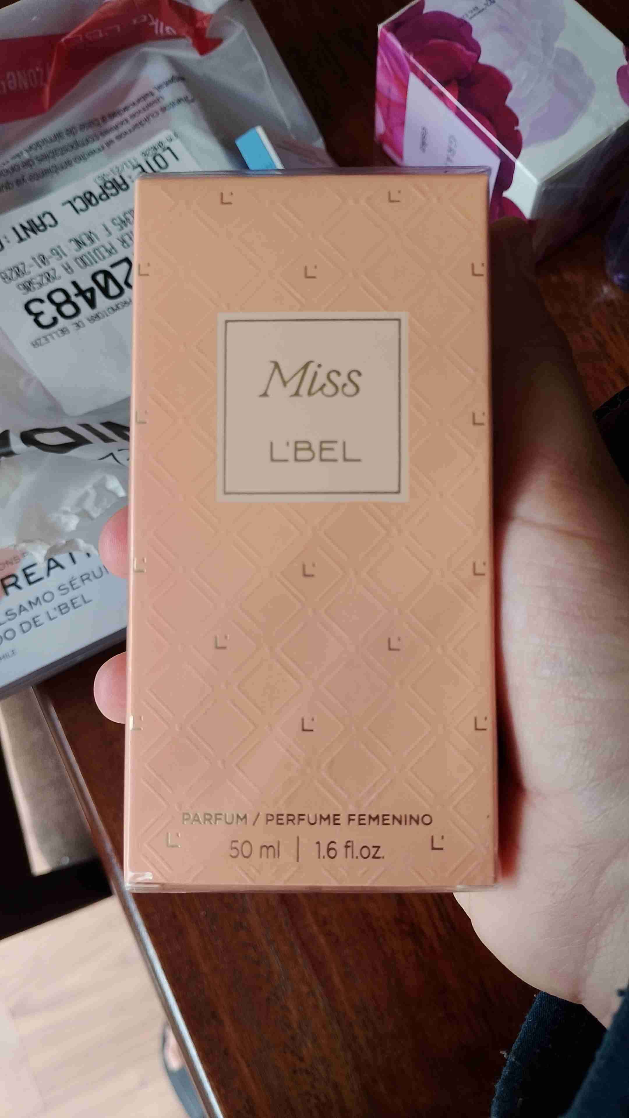 Perfume femenino Miss L'Bel 50 ml - miniatura 3