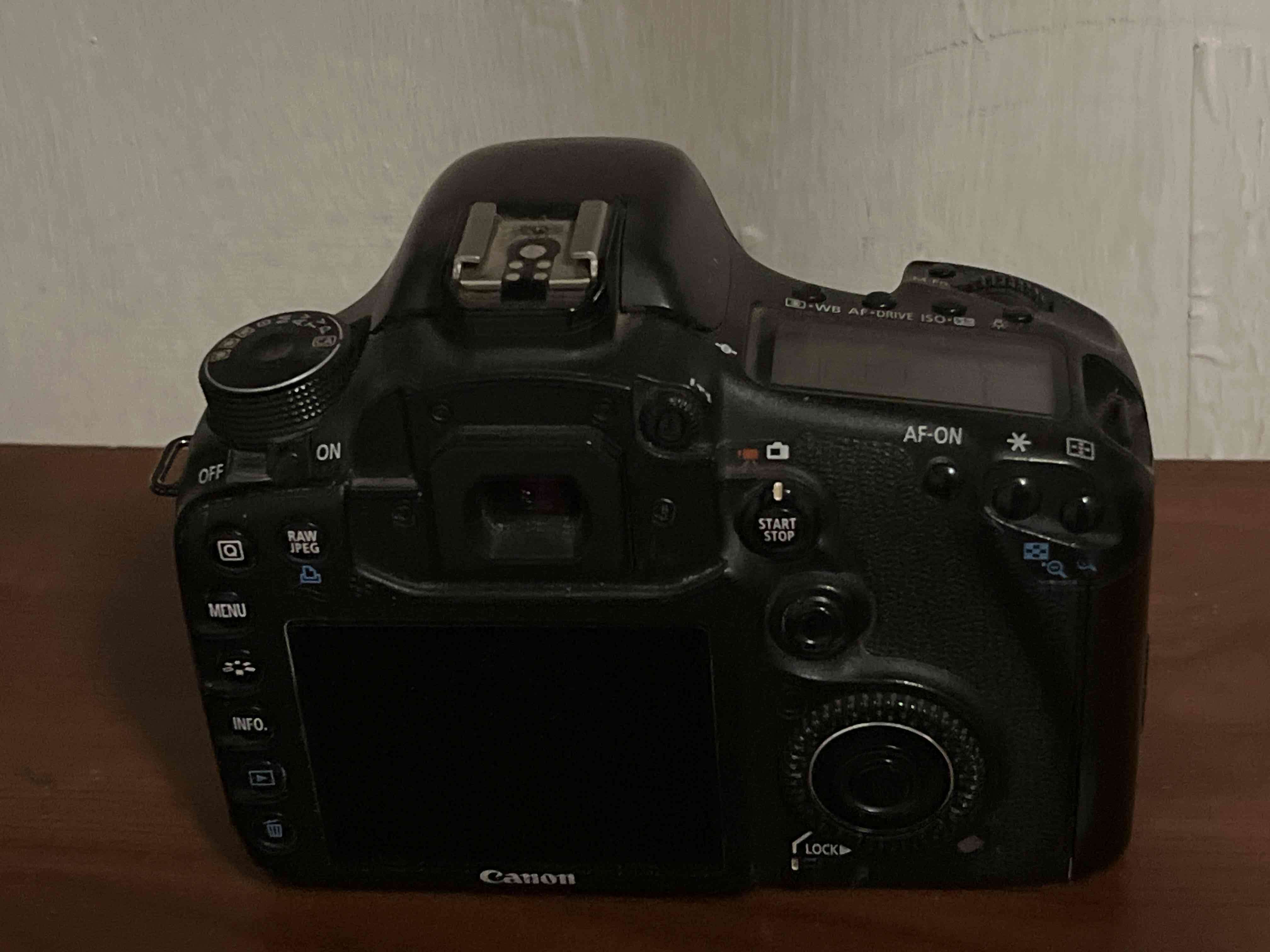 Cámara Canon EOS 7D Repuesto - miniatura 2