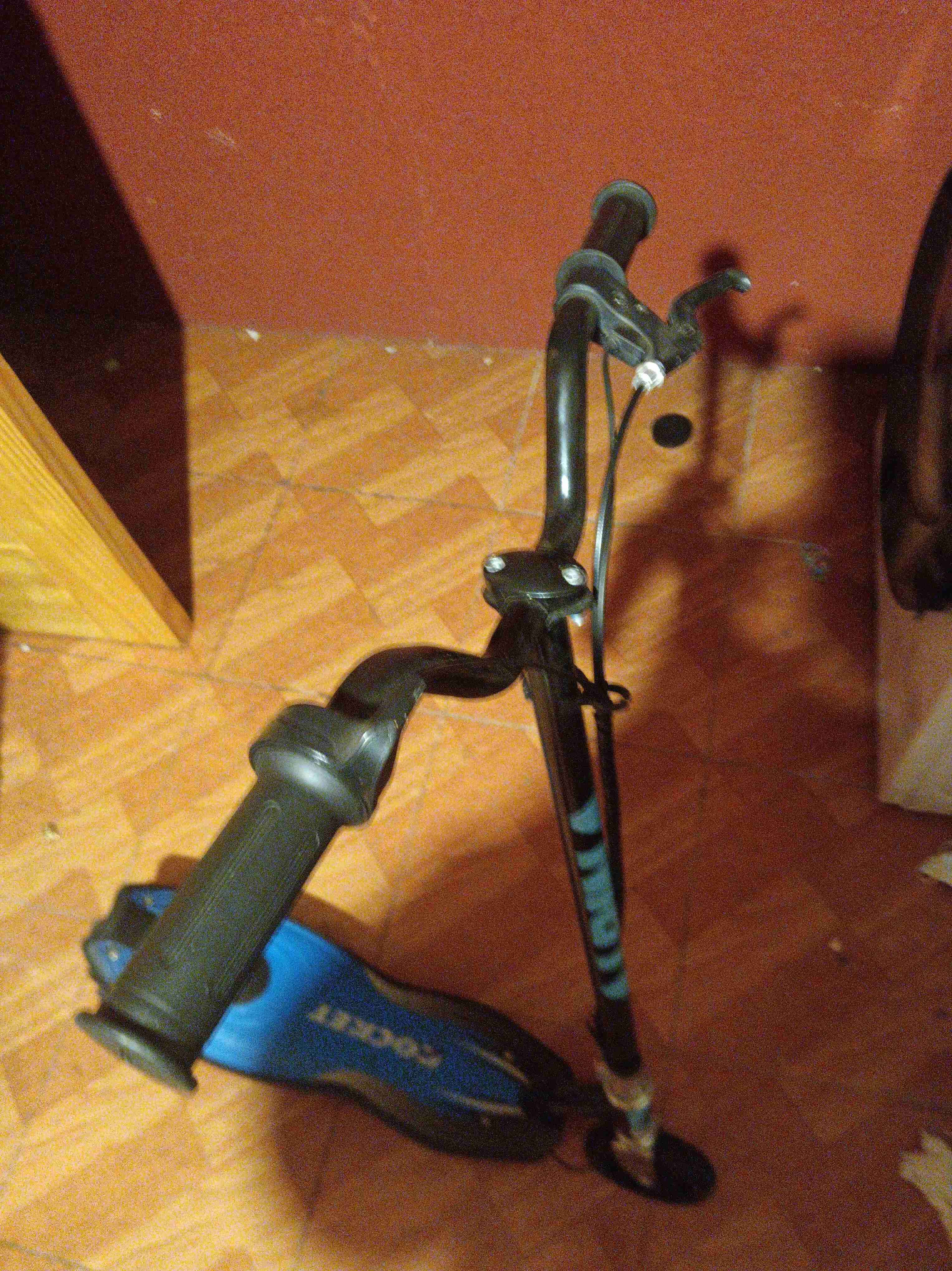 Patineta scooter azul - miniatura 3