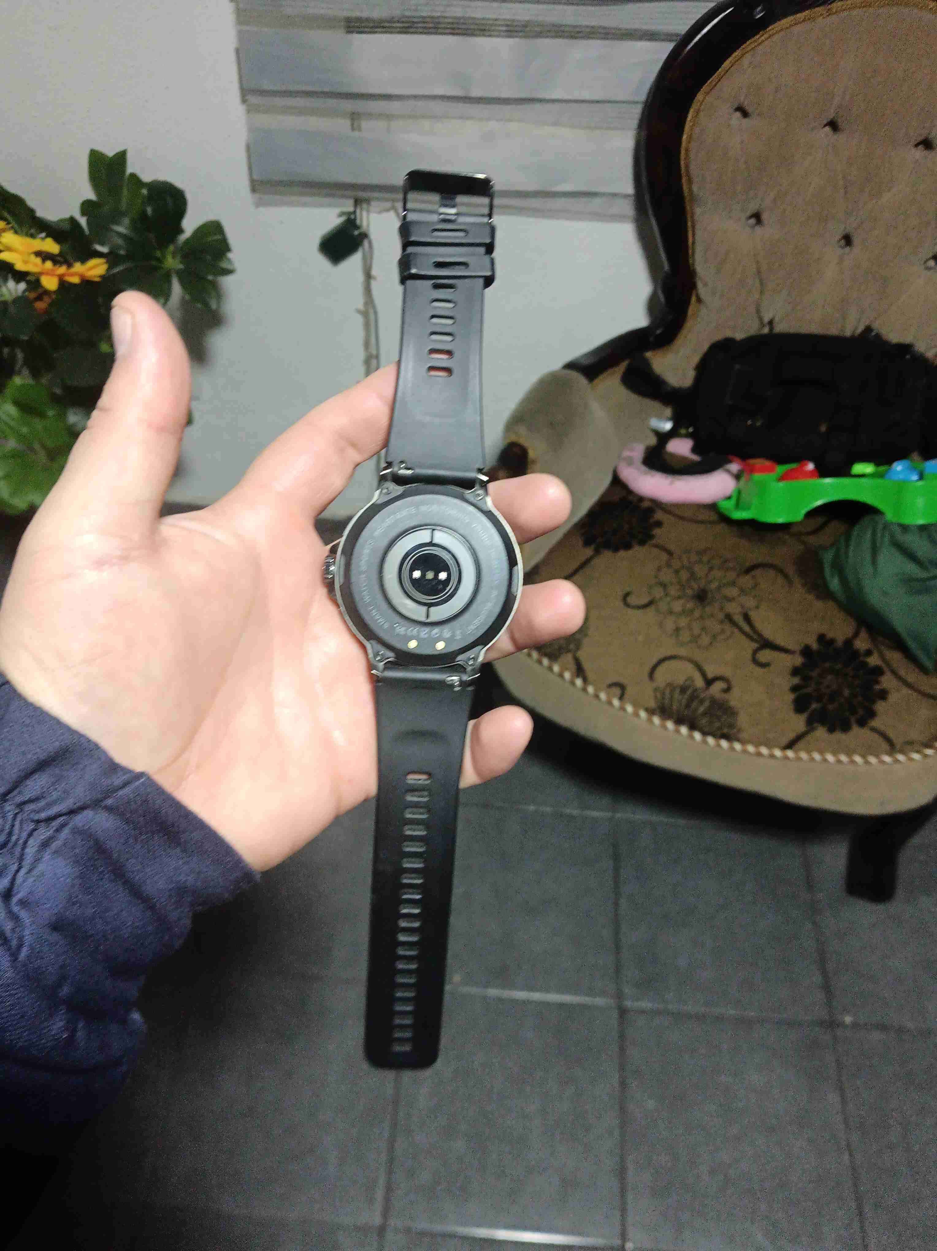 Smartwatch con carga visible - miniatura 3