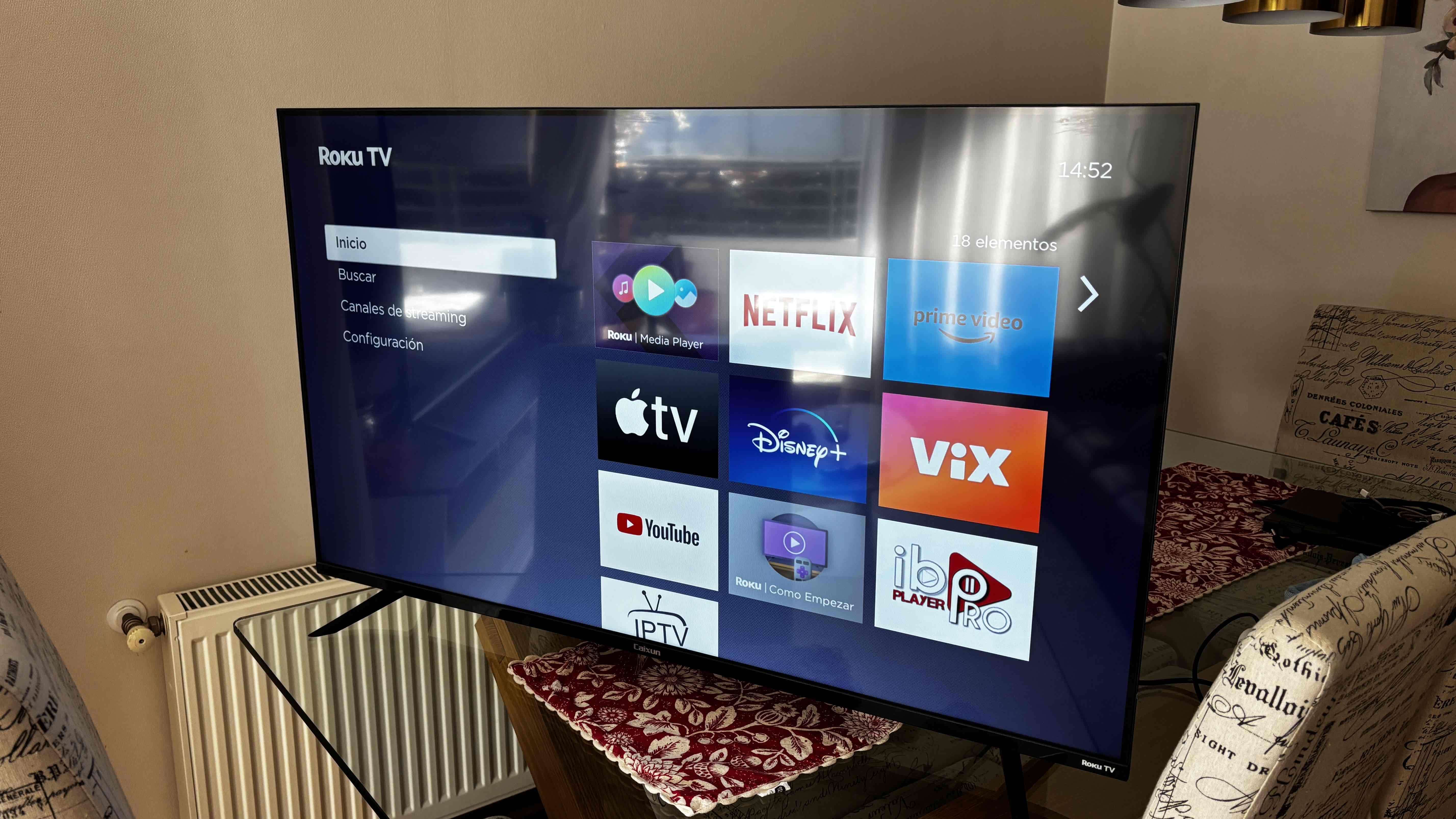 Televisor Caixun Roku tv ULTRA HD - miniatura 1