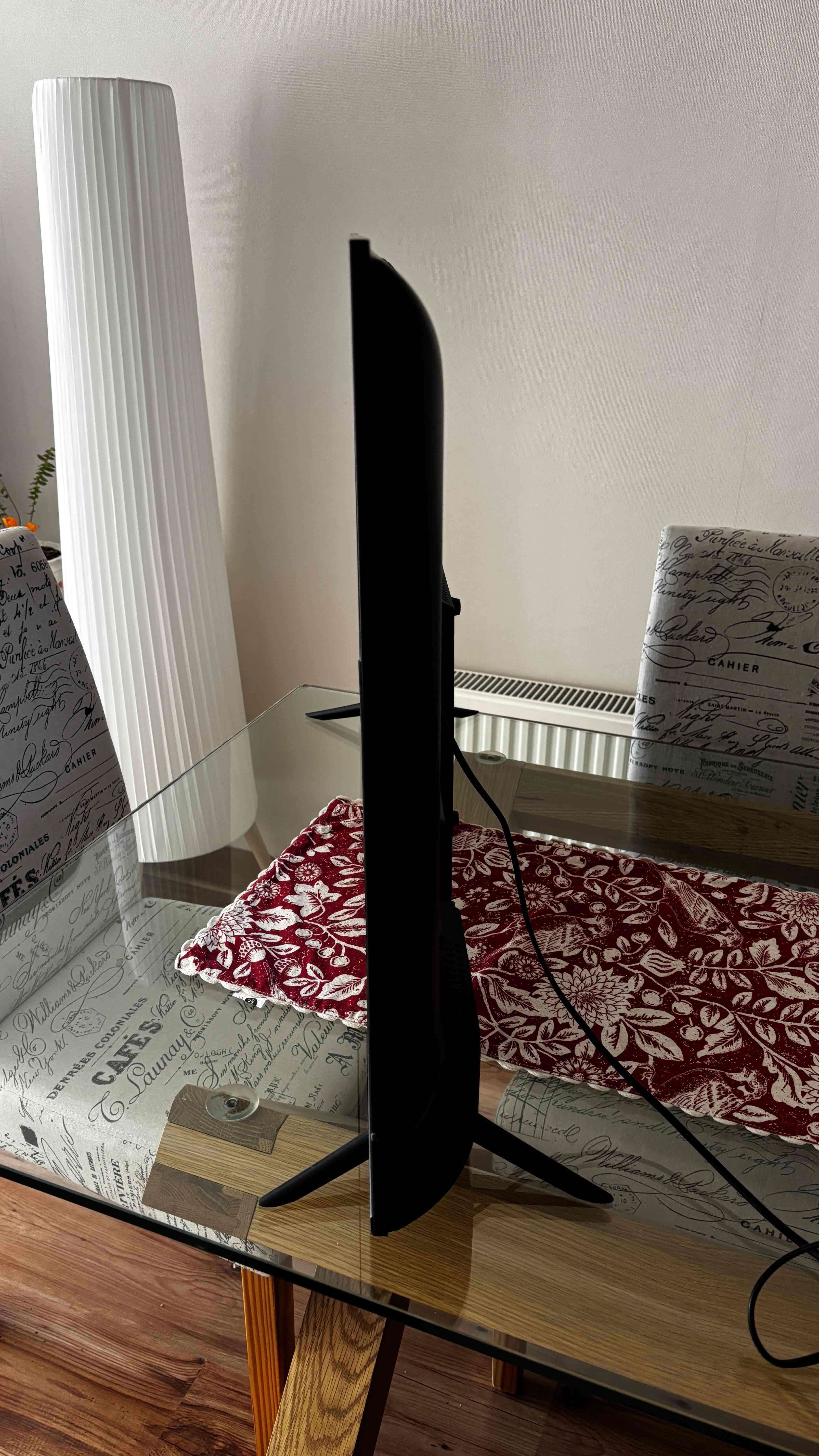 Televisor Caixun Roku tv ULTRA HD - miniatura 2