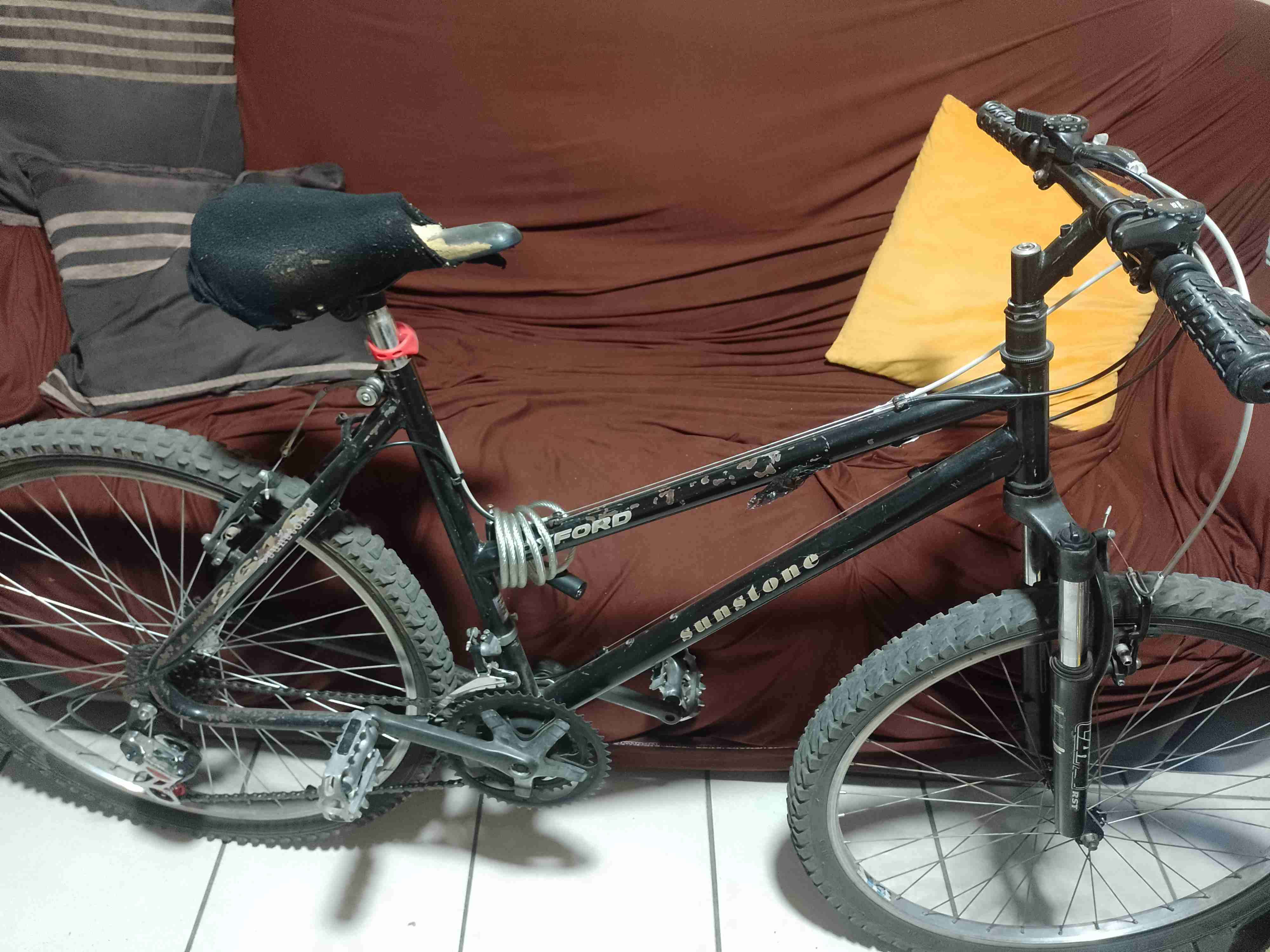 Bicicleta montaña Ford negra - miniatura 3