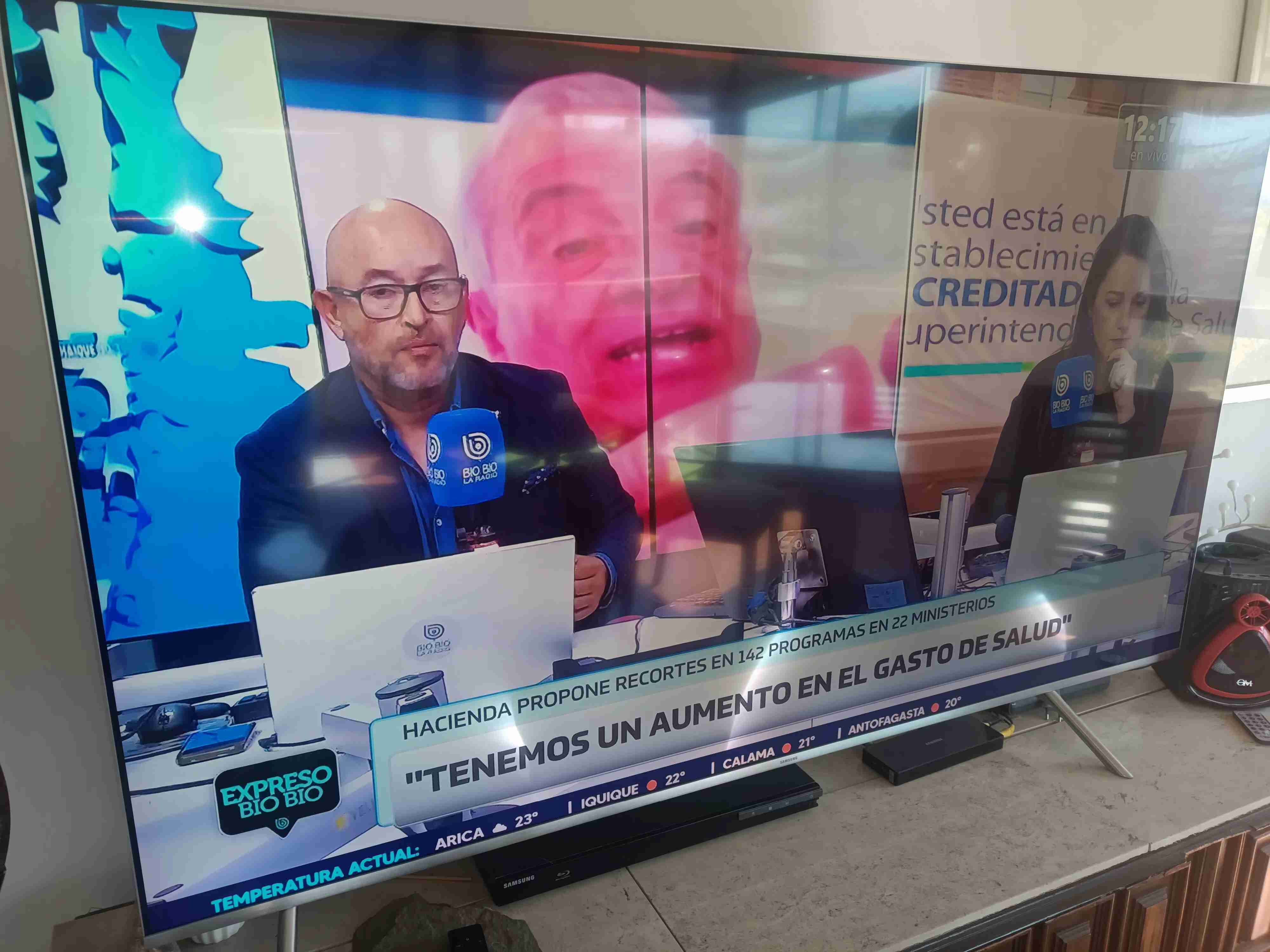 Televisor Samsung modelo 2018 - miniatura 2