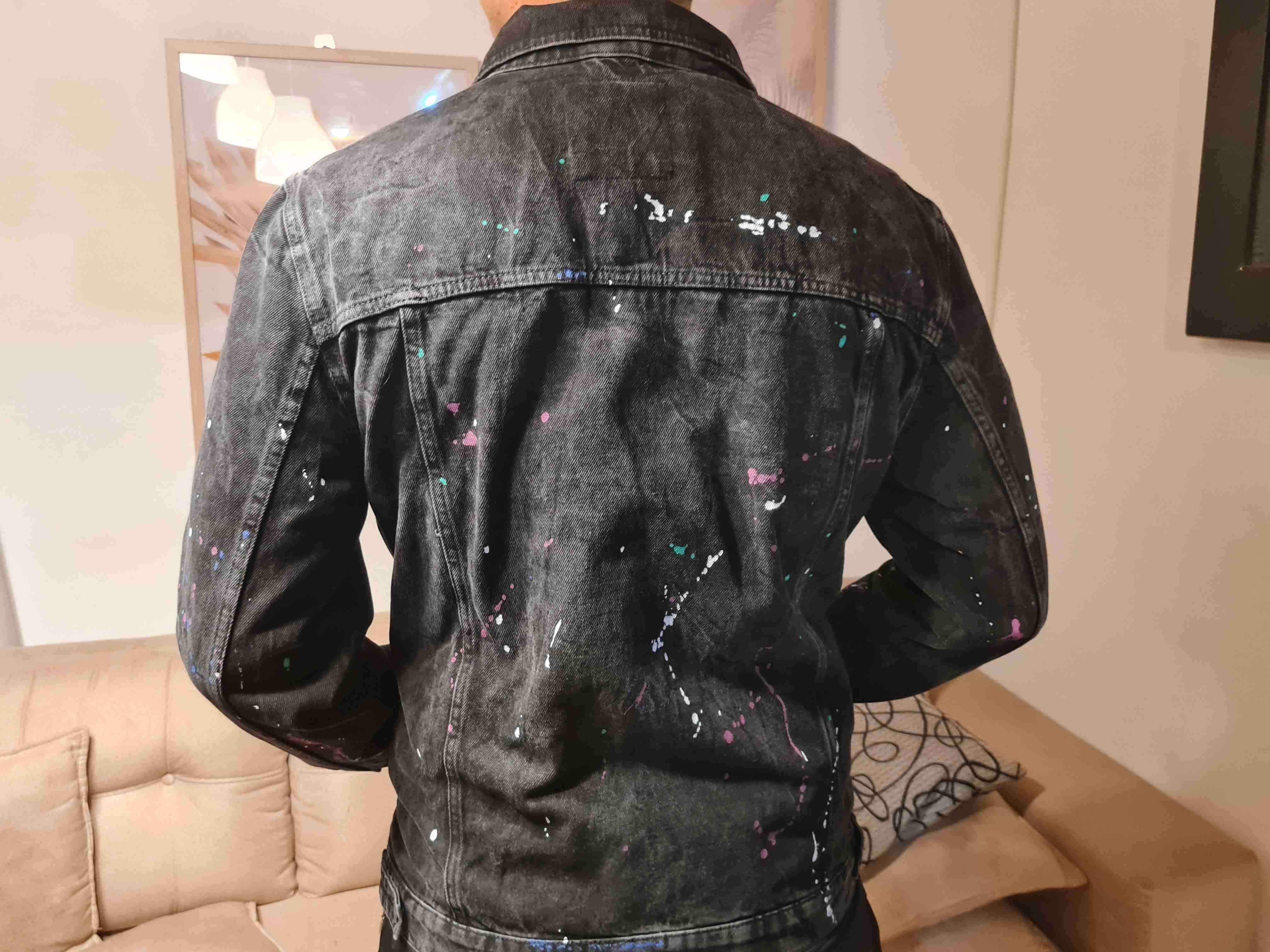 Chaqueta negra con manchas ZARA