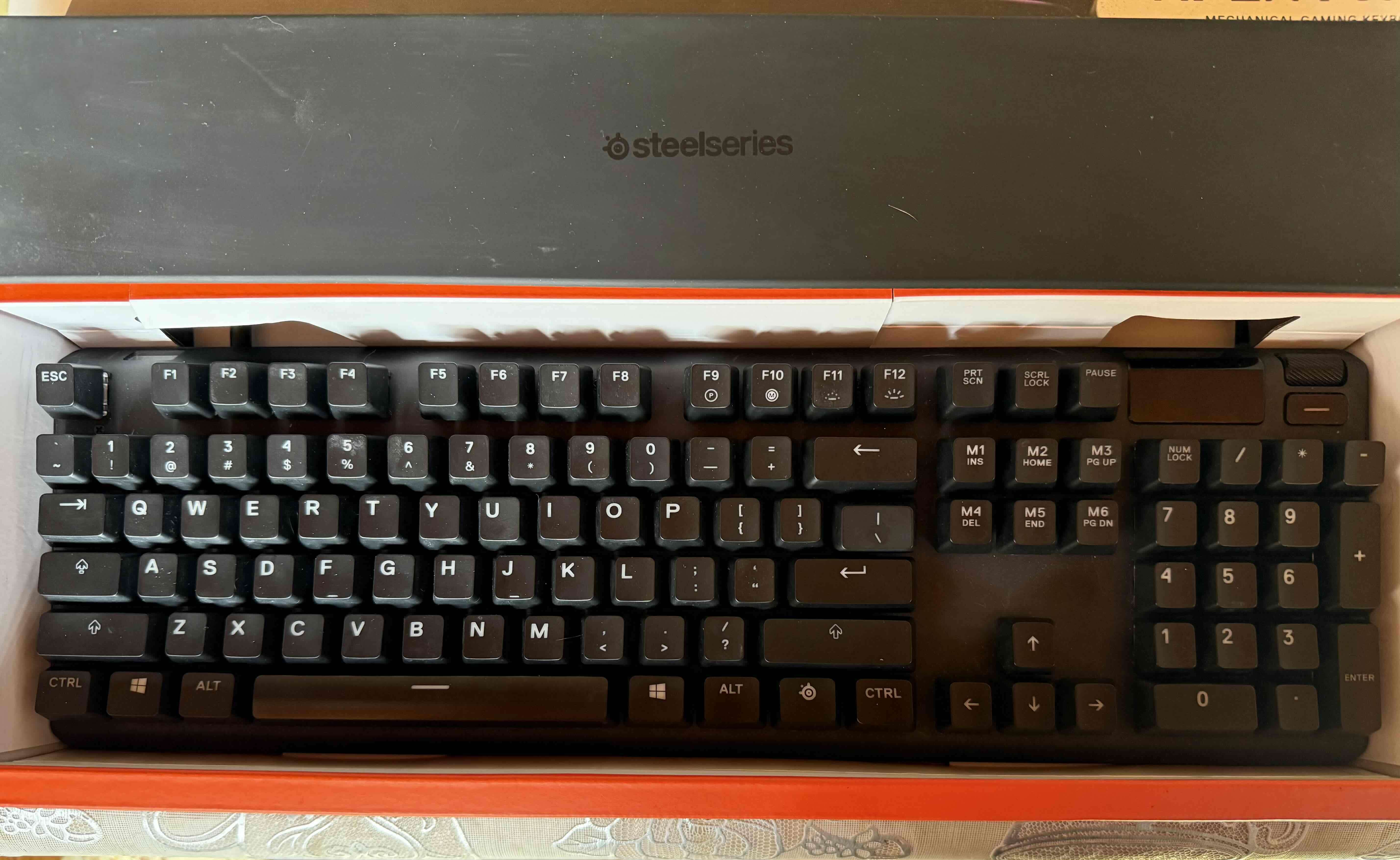Teclado mecánico SteelSeries Apex Pro - miniatura 2