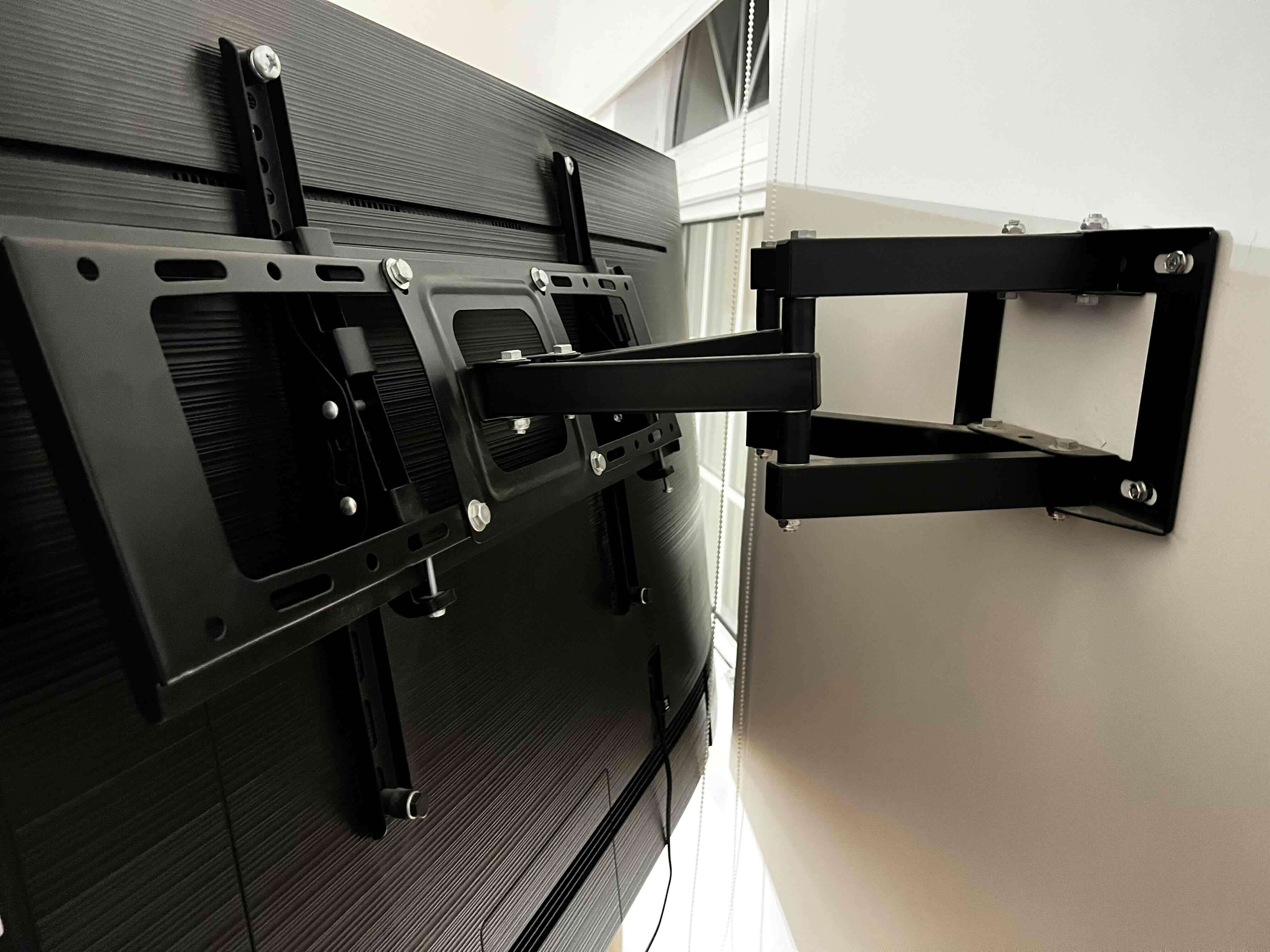 Televisor pantalla plana grande - miniatura 3