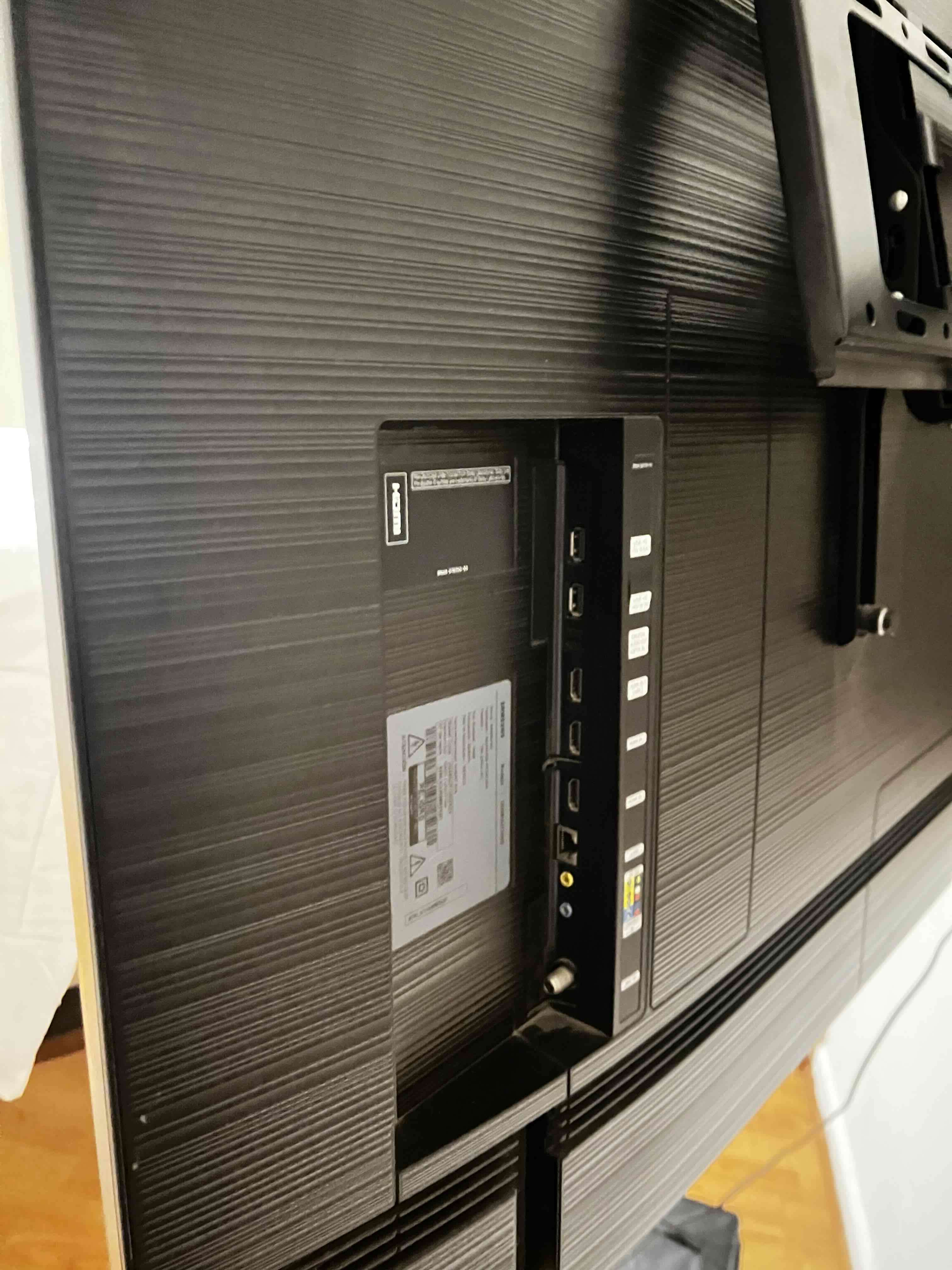 Televisor pantalla plana grande - miniatura 6