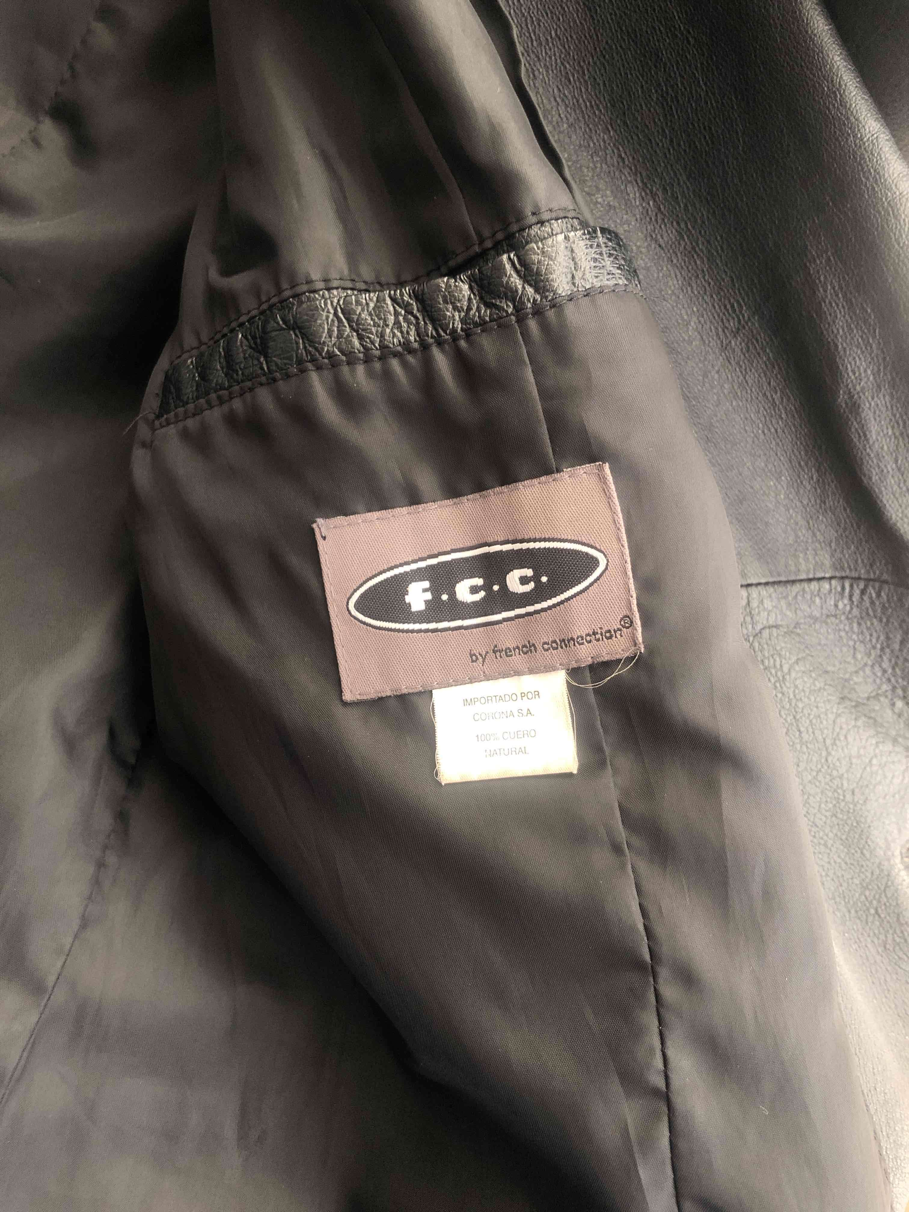 Chaquetón de cuero negro - miniatura 3