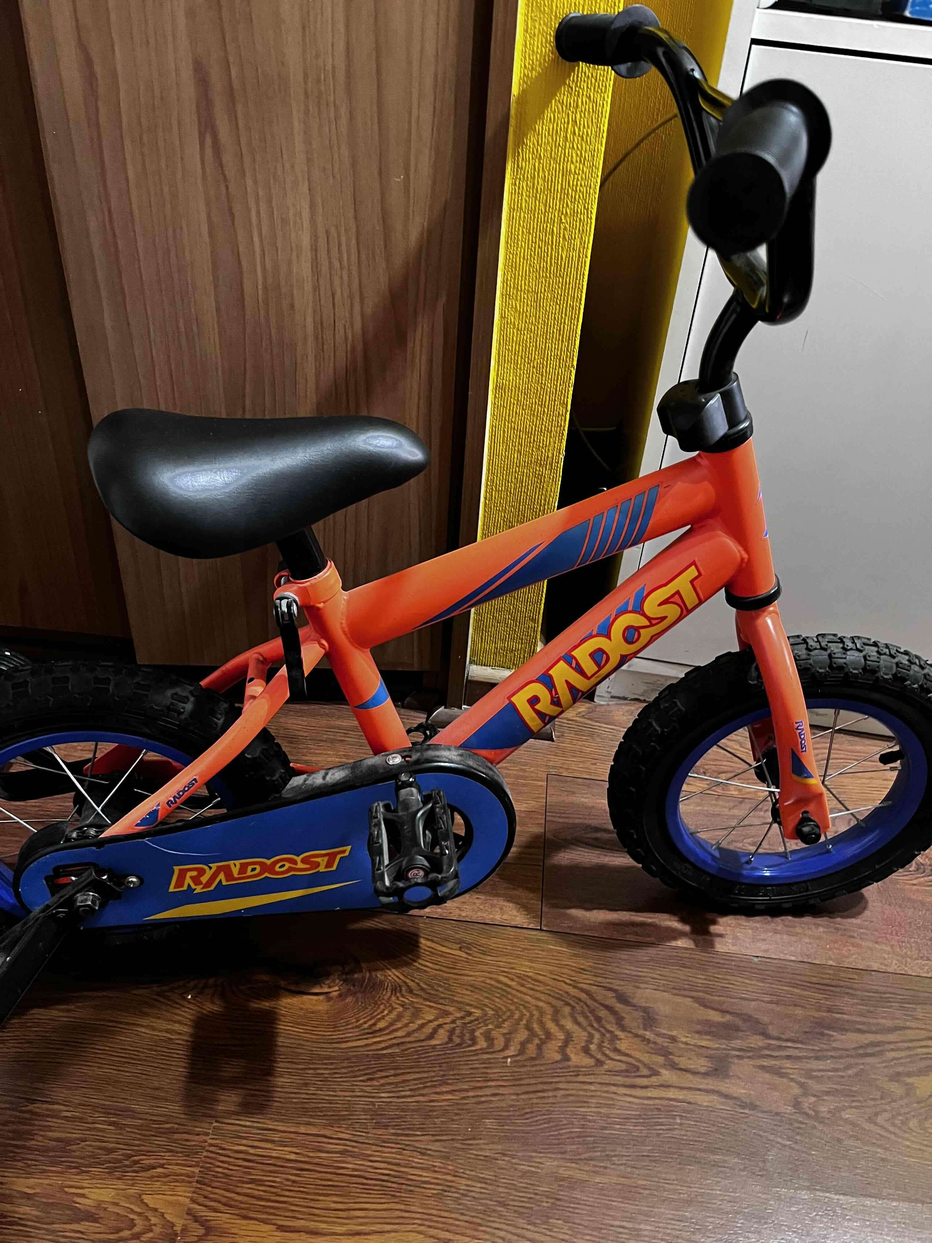 Bicicleta infantil naranja Radost - miniatura 2