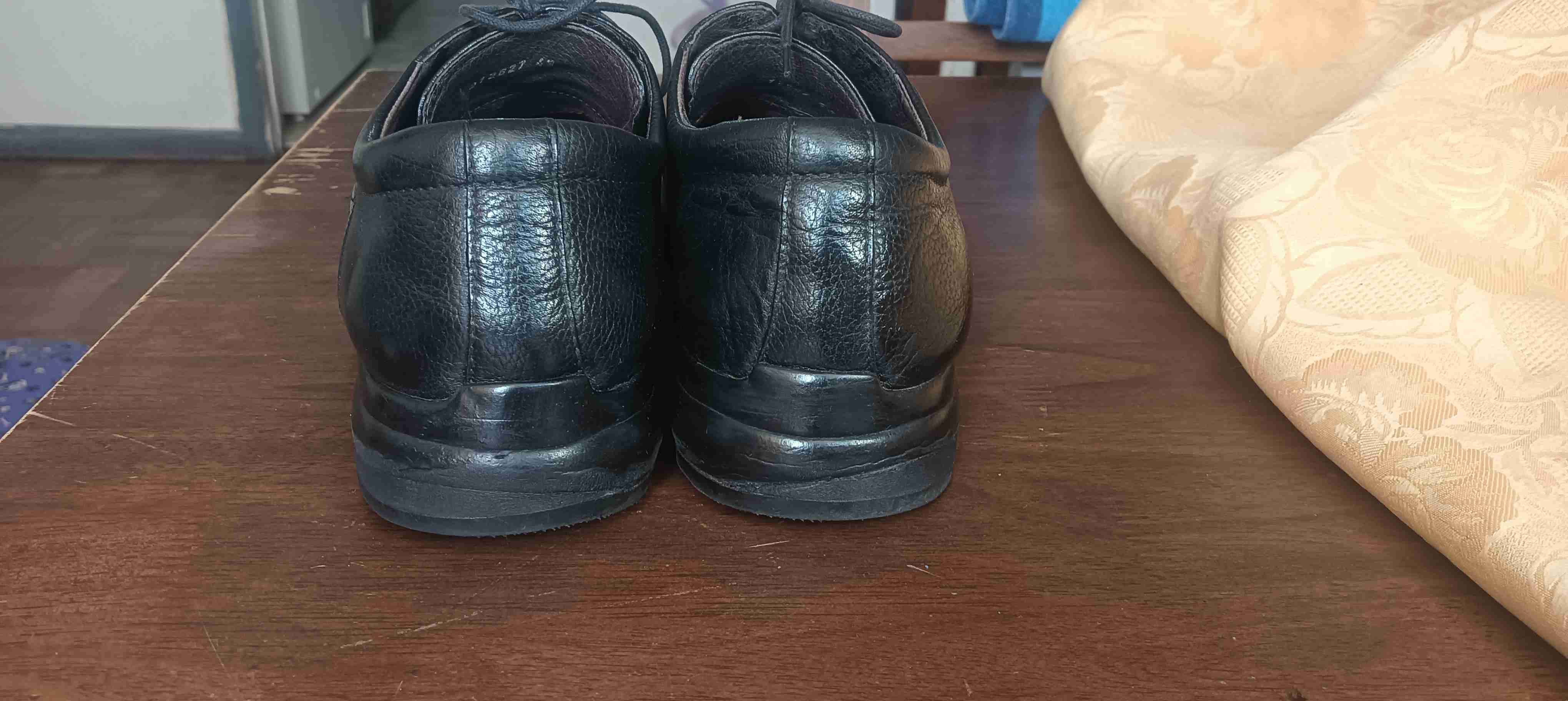 Zapatos formales negros de cuero - miniatura 4