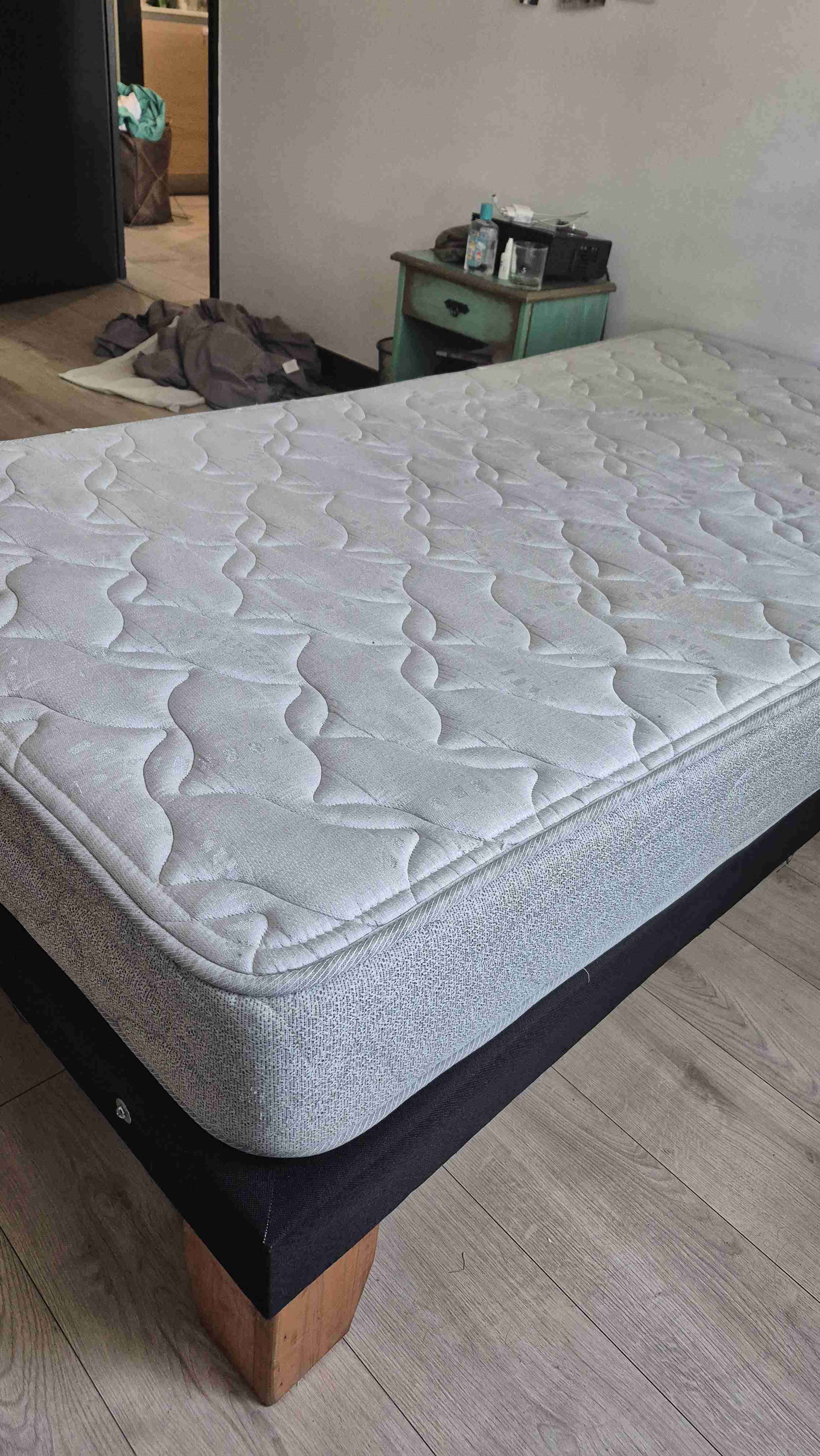 Colchón 1 1/2 (usado) + base (poco uso) - miniatura 1