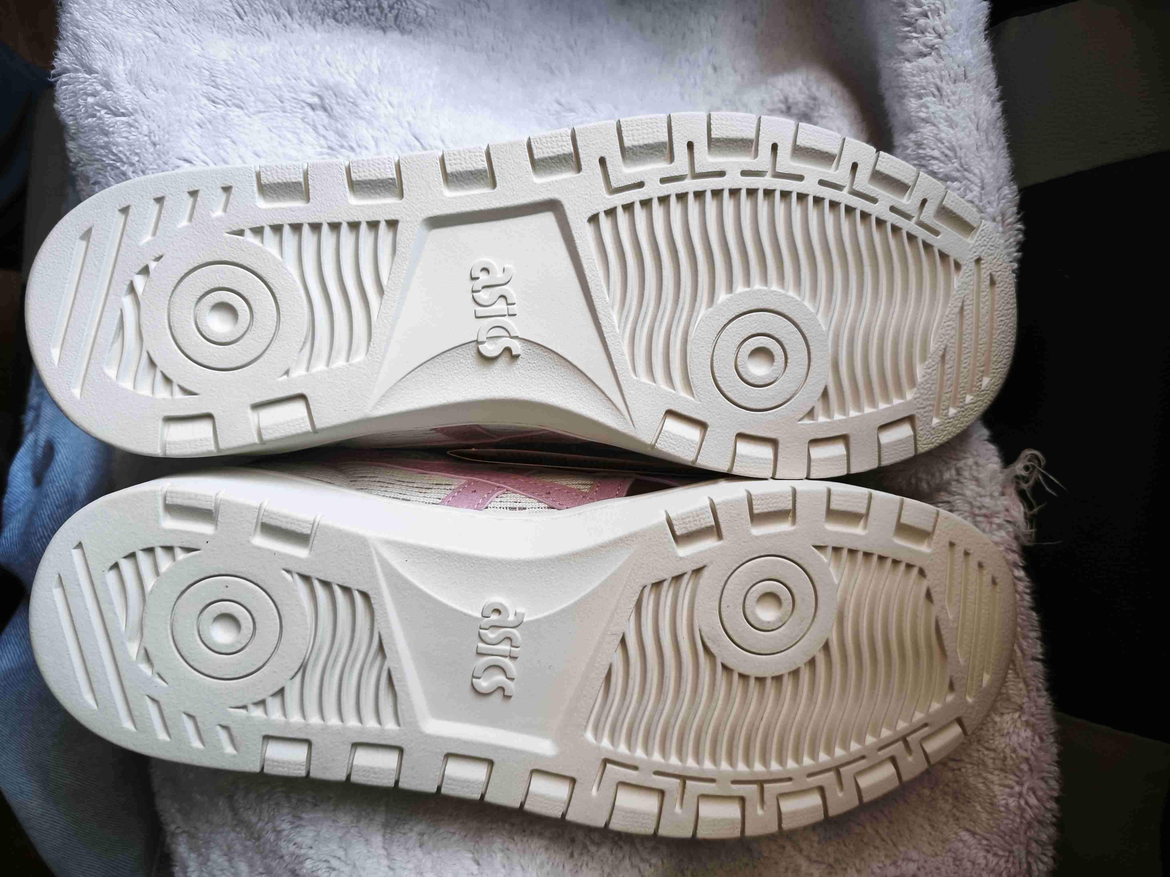 Zapatillas Asics blancas y burdeos - miniatura 4