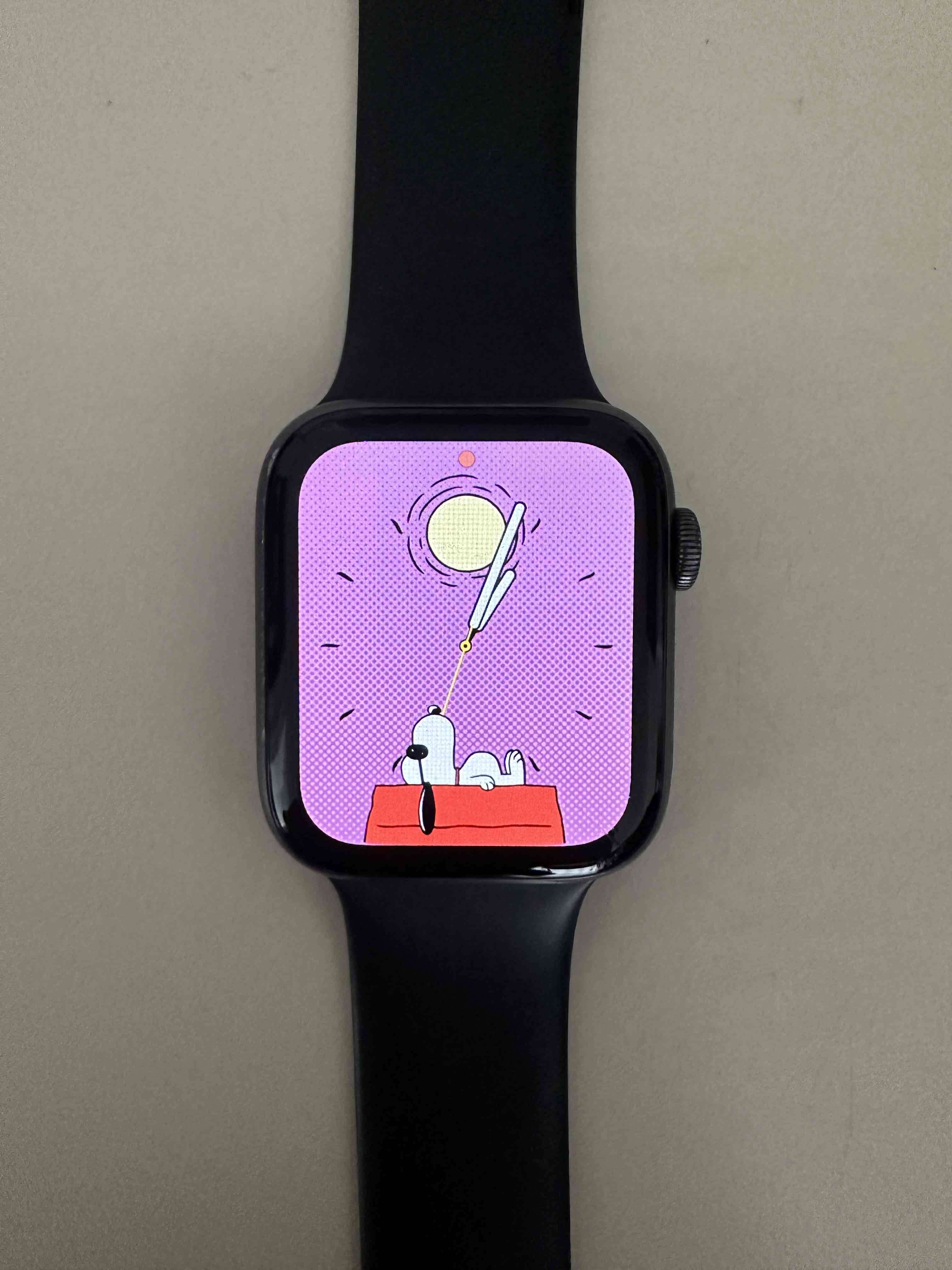 Apple Watch negro elegante - miniatura 1