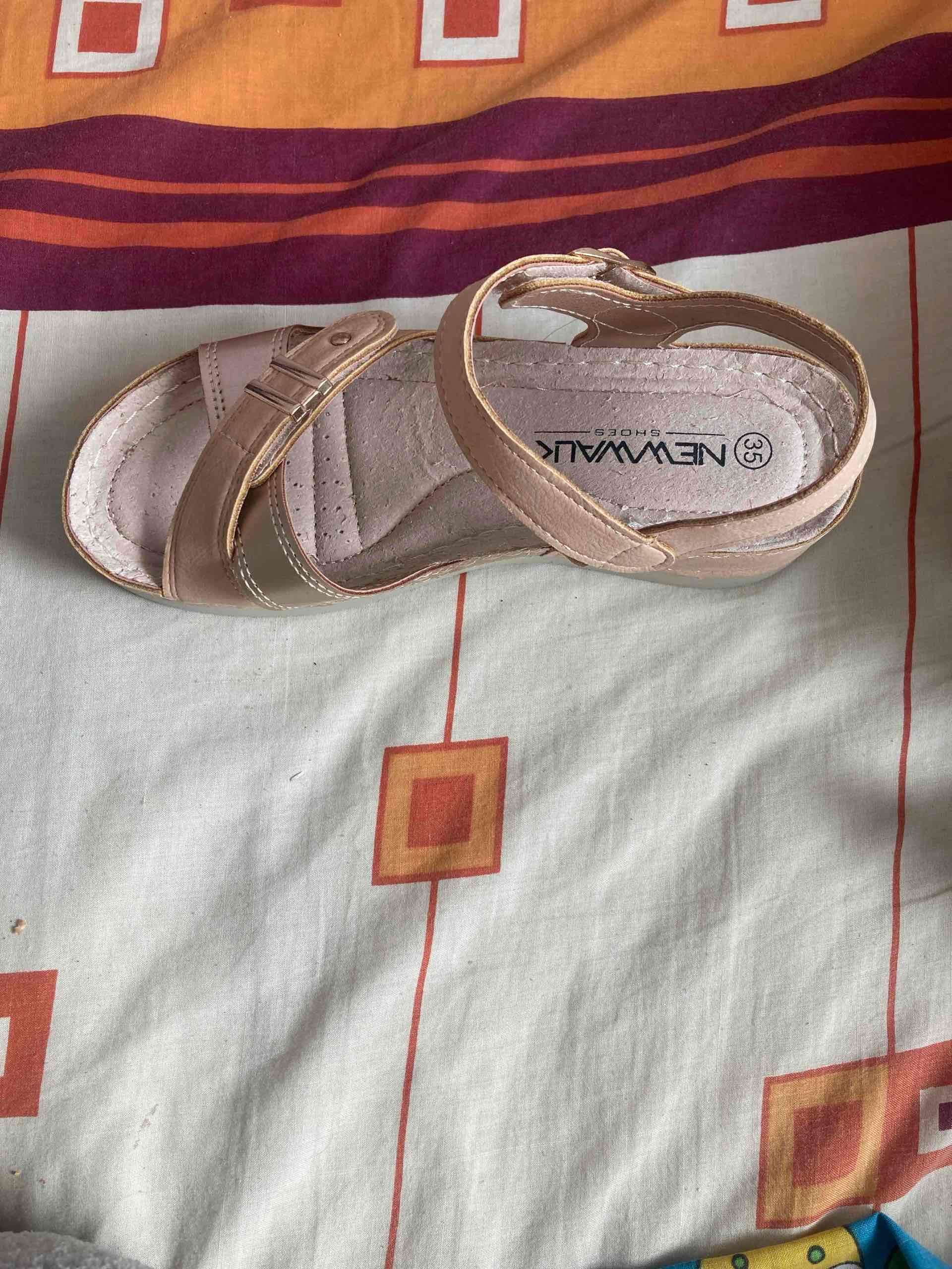 Sandalias beige nuevas - miniatura 3