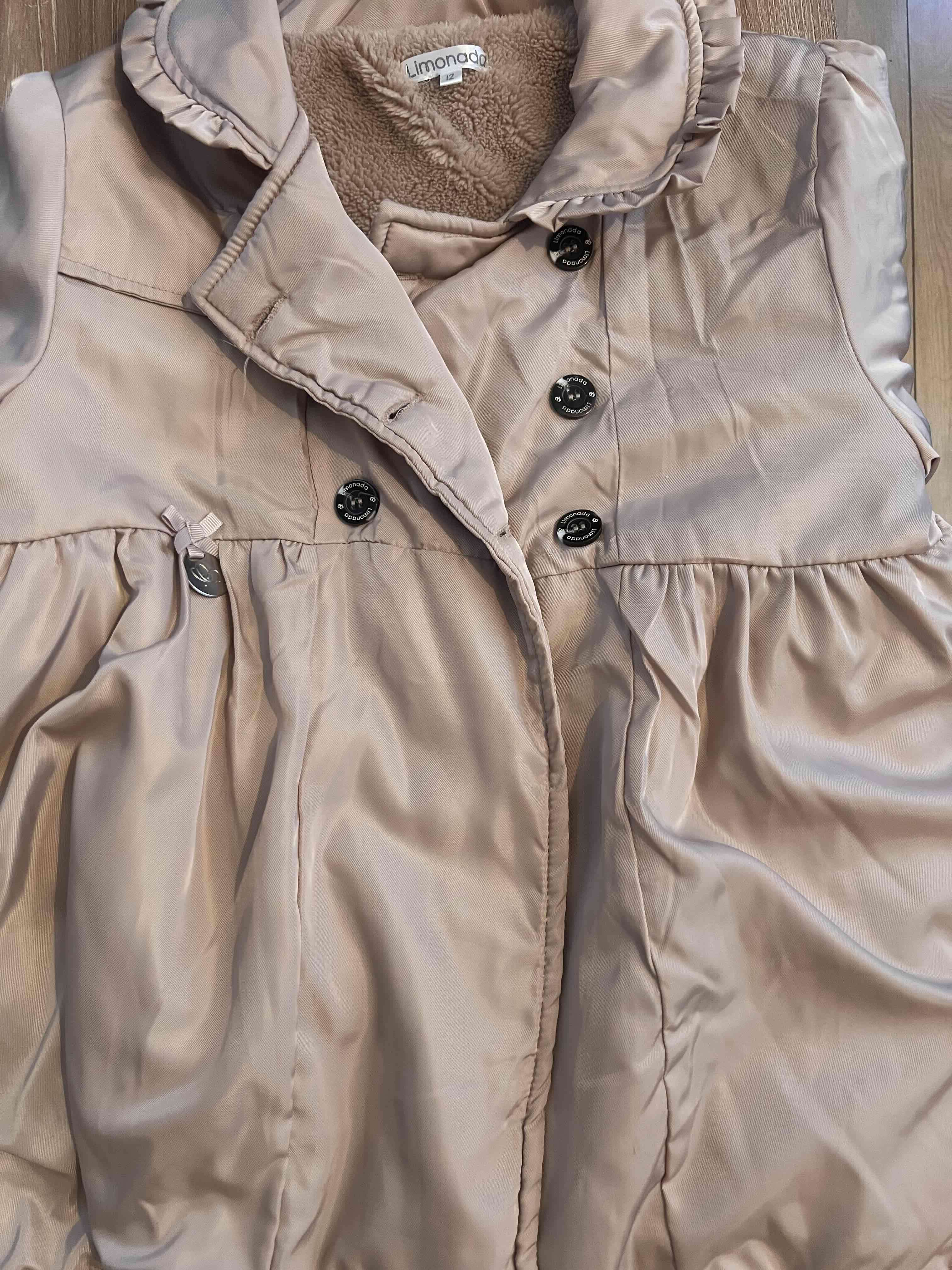 Abrigo beige con capucha - miniatura 4