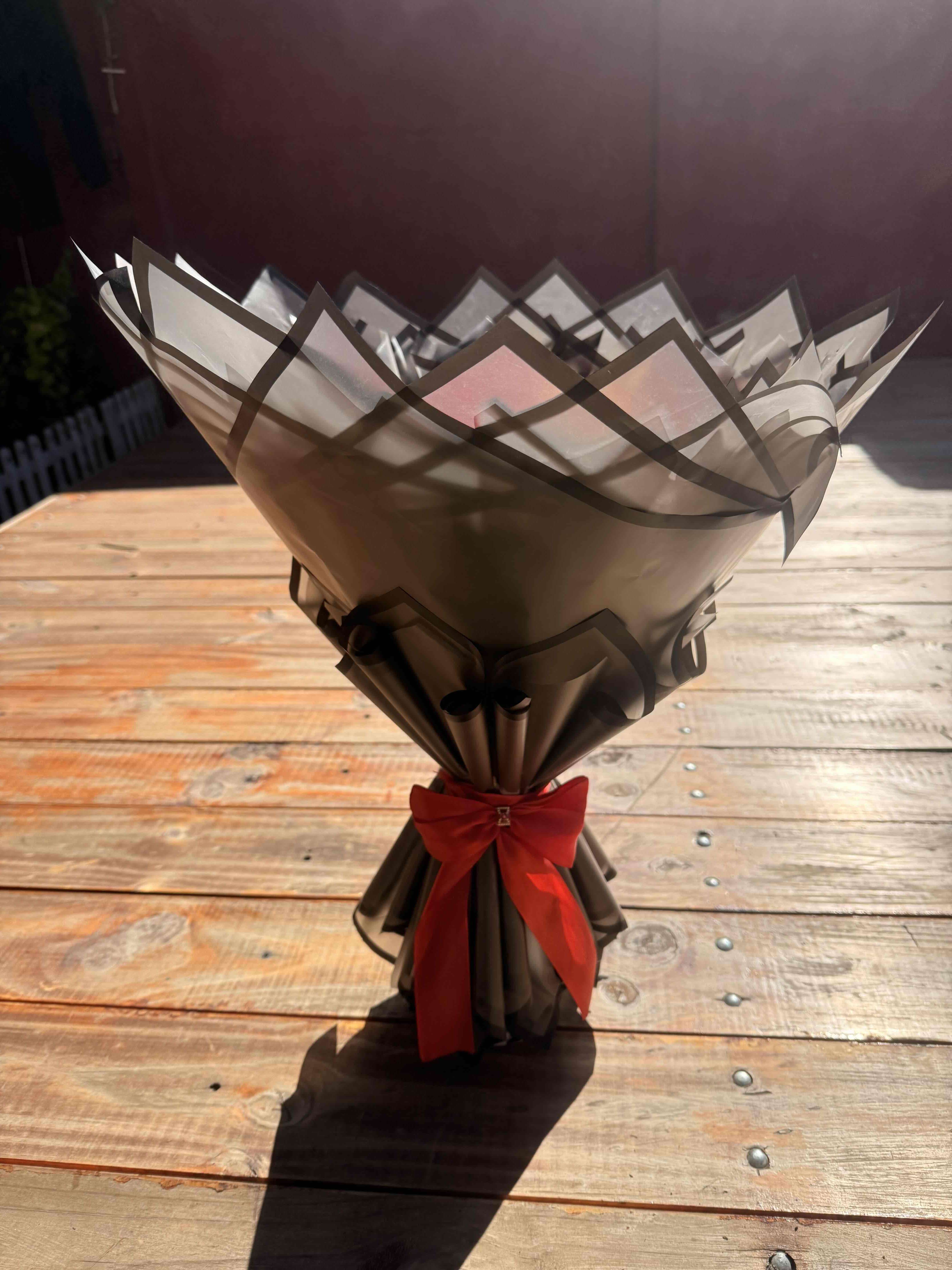 Ramo buchón de rosas - miniatura 3