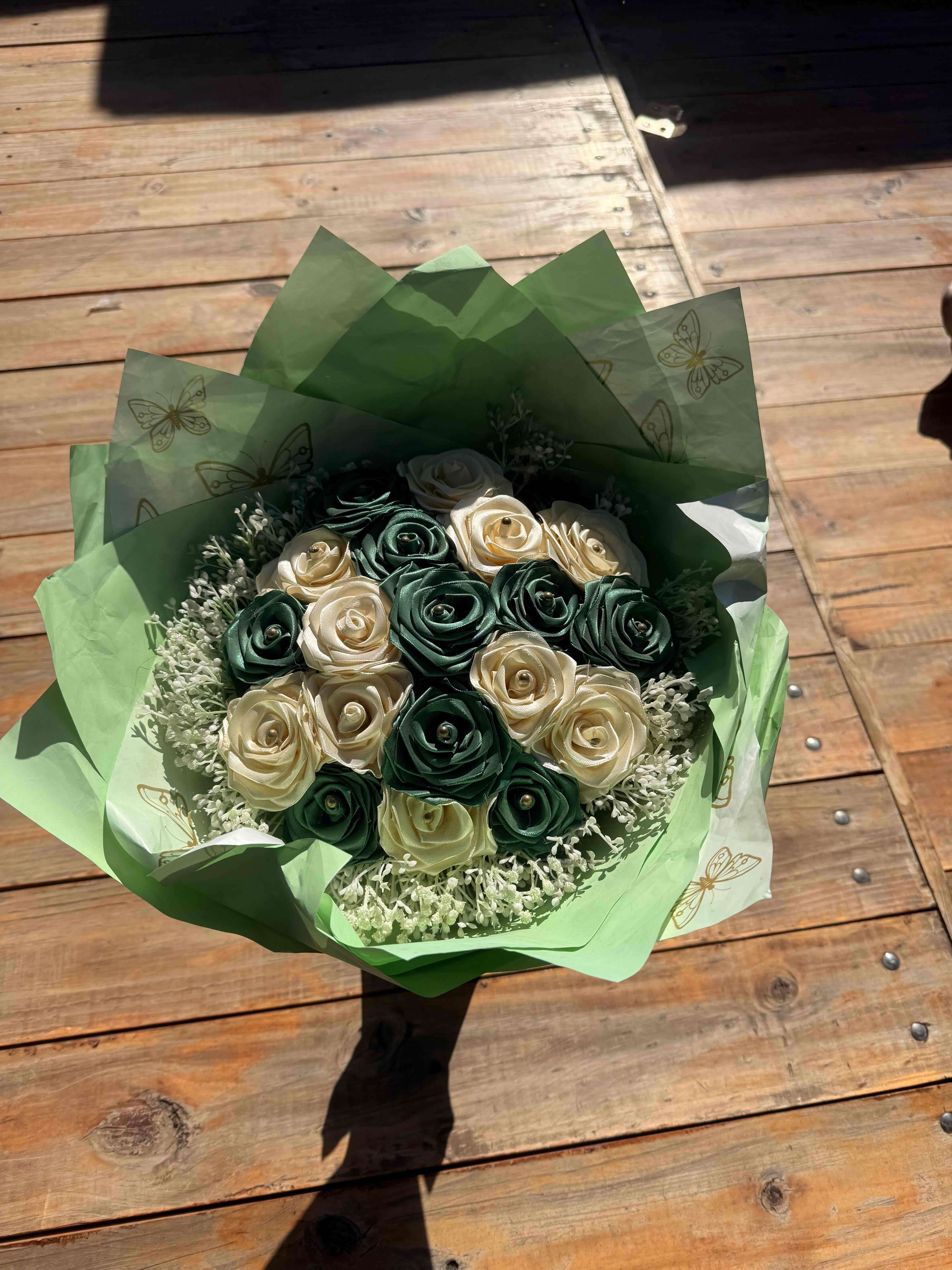 Ramo de Flores Artificiales - miniatura 1