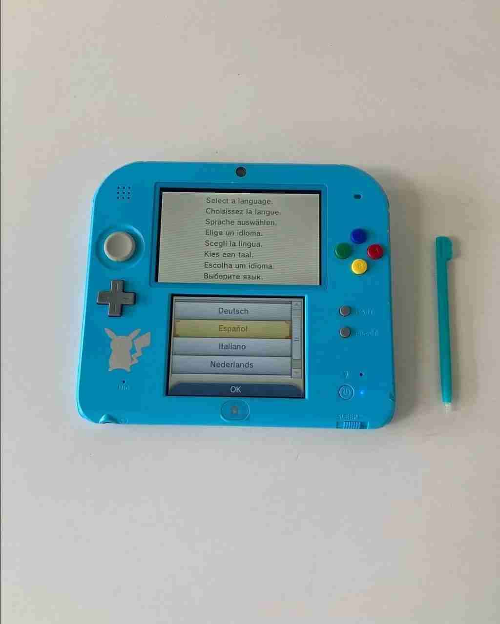 Nintendo 2DS Pokémon Moon (desbloqueada) - miniatura 1