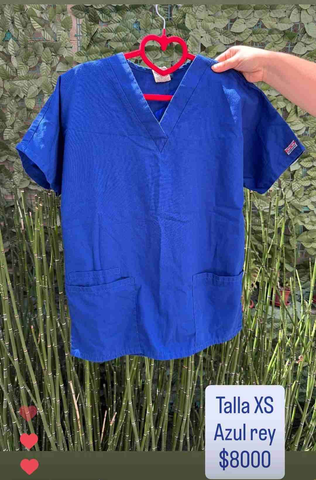 Uniformes clínicos talla XS - miniatura 3