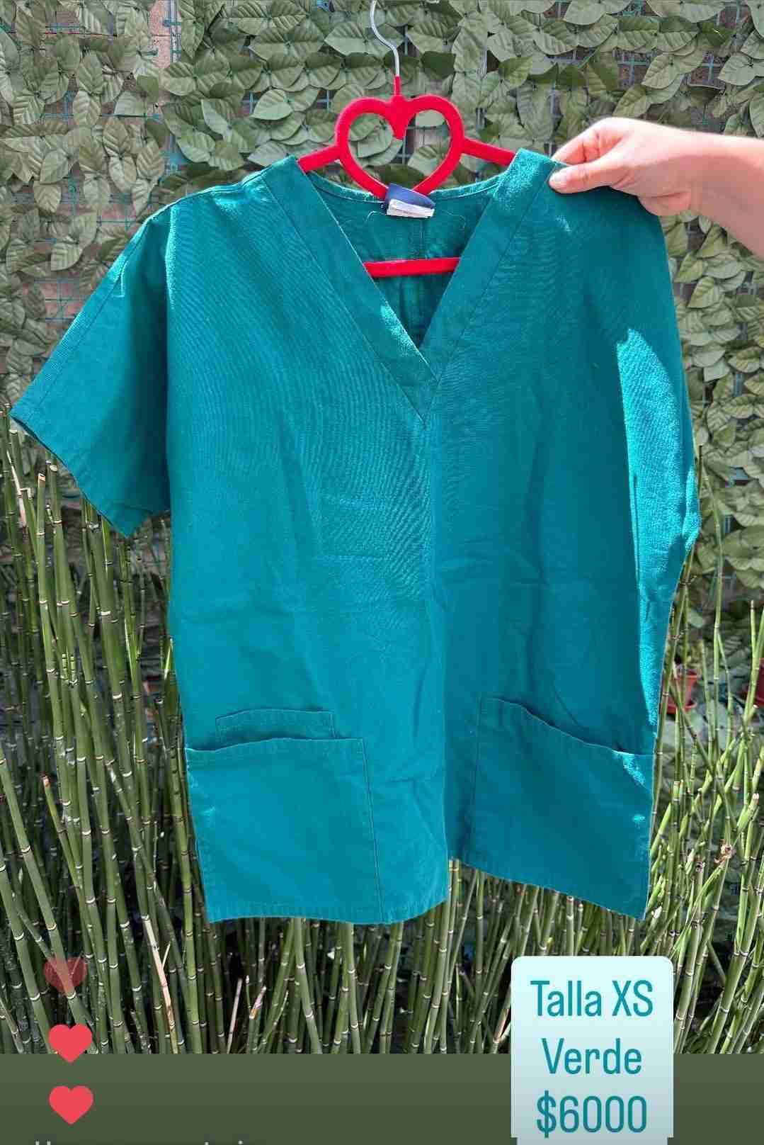 Uniformes clínicos talla XS - miniatura 5