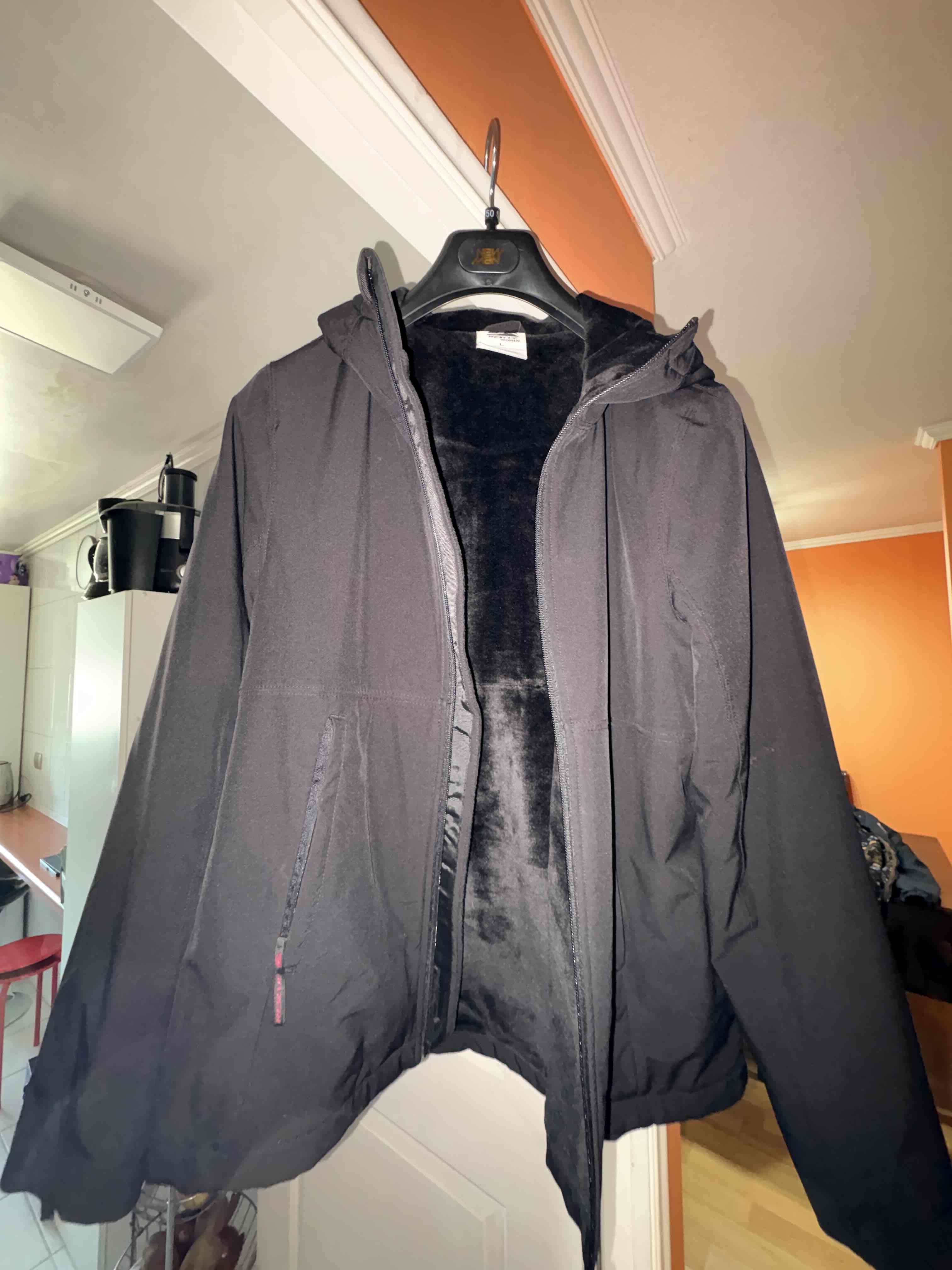 Chaqueta impermeable negra - miniatura 2