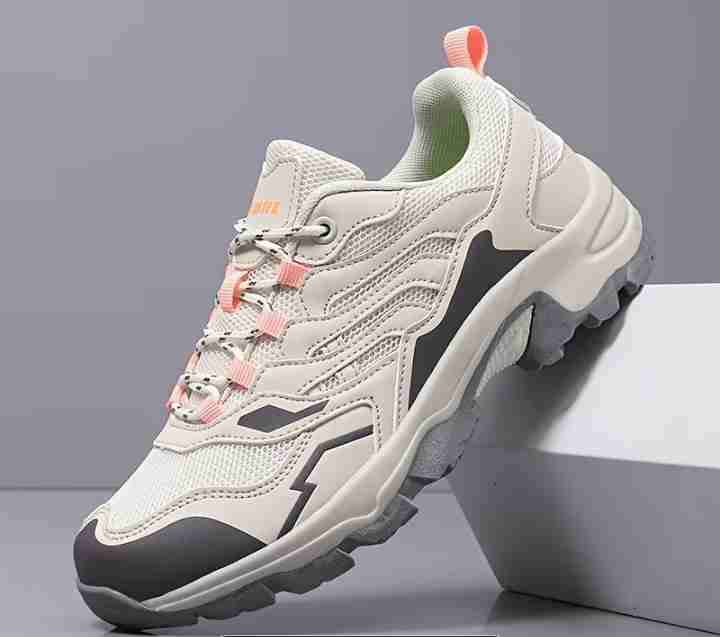 Zapatillas deportivas blancas y rosas - miniatura 1