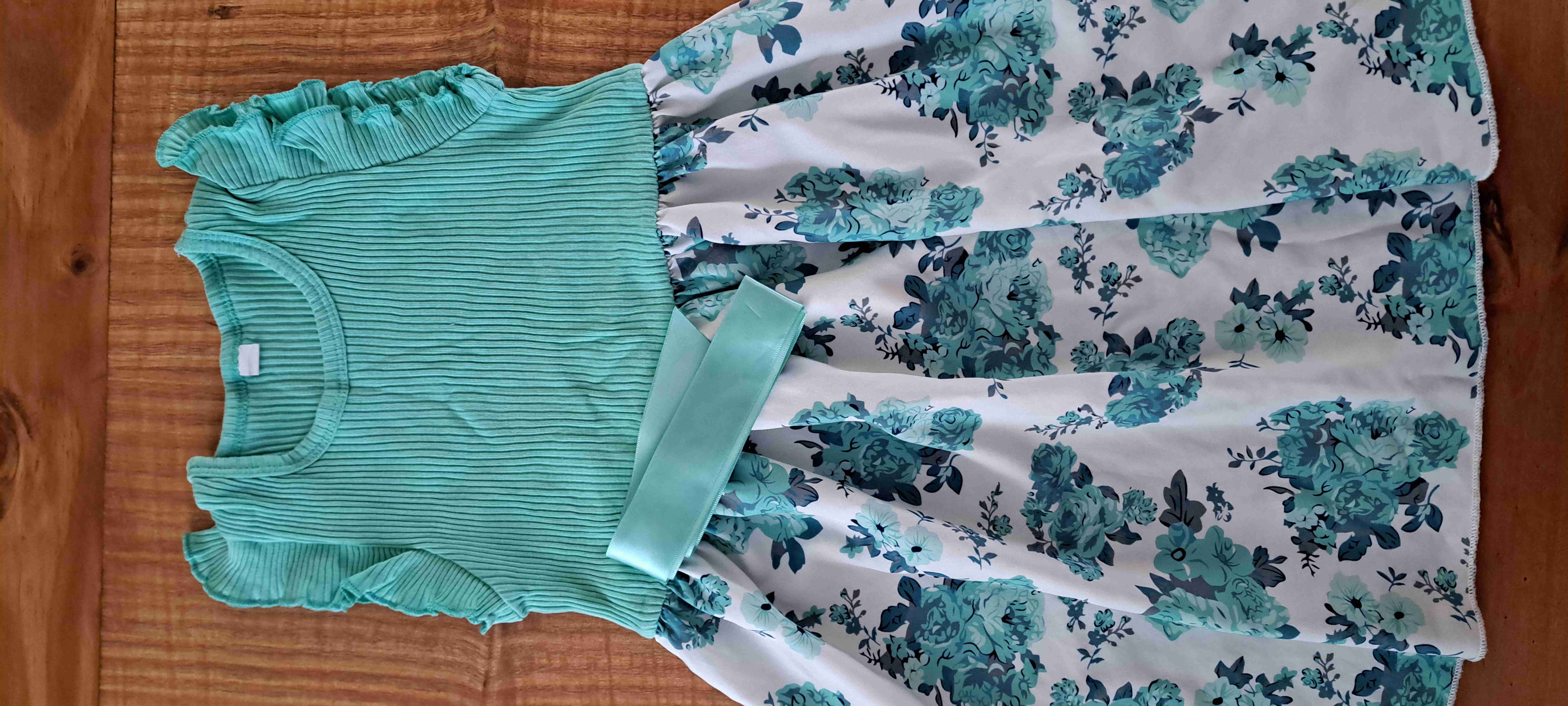 Vestido floral verde y blanco floreado talla 6 - miniatura 2