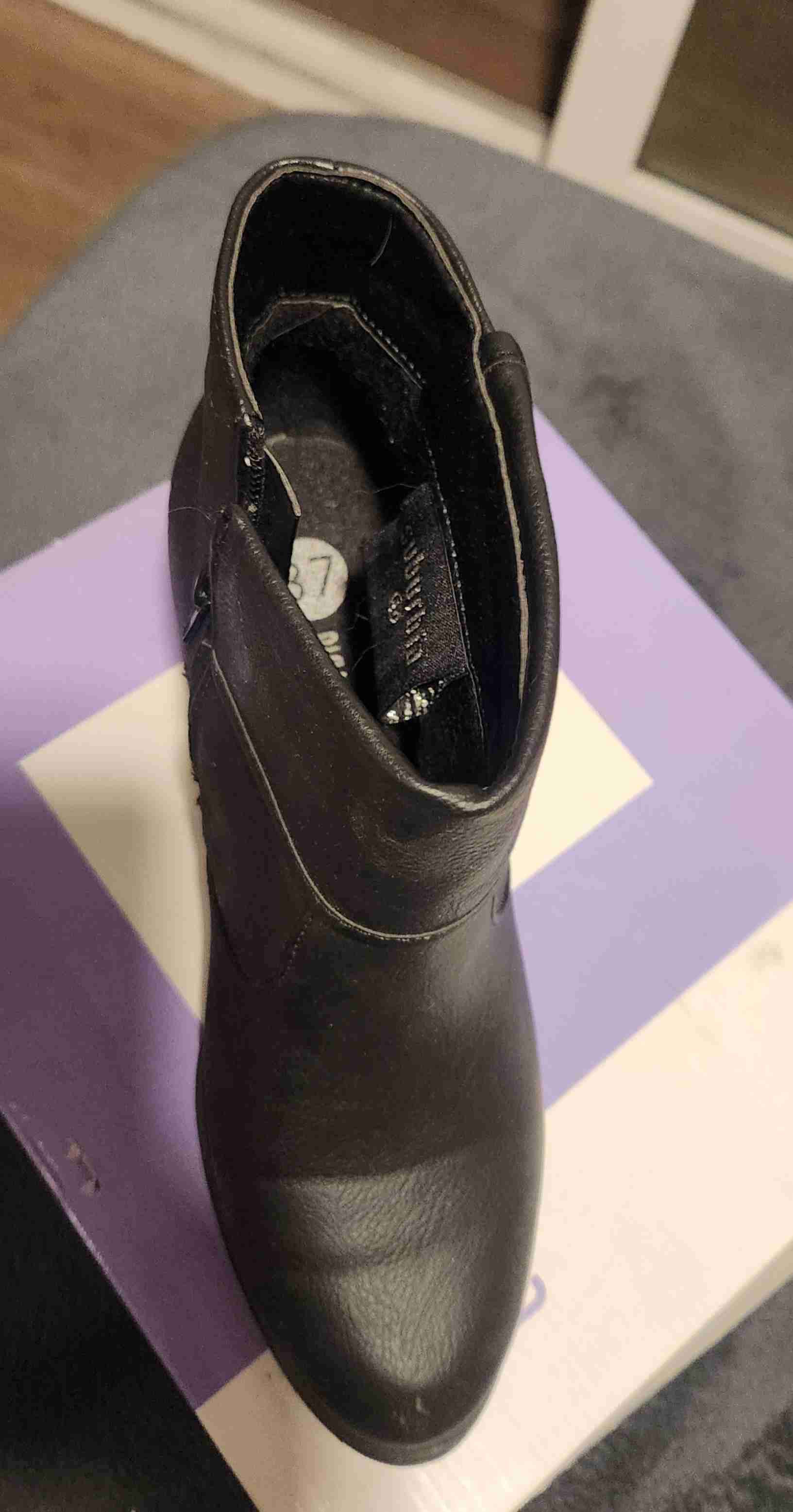 Botines negros de cuero - miniatura 4