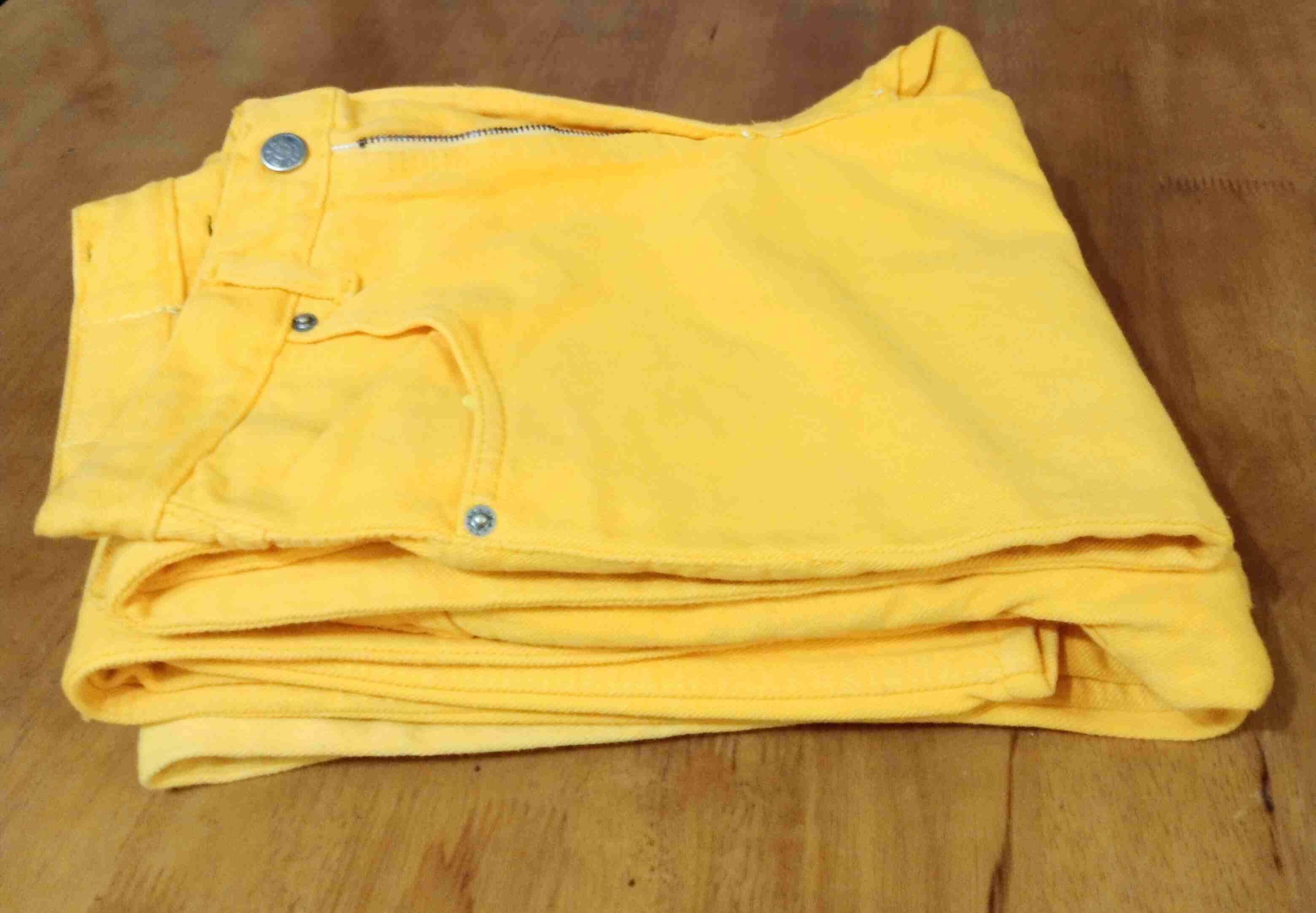 Lote de jeans amarillos talla 38 y 42 - miniatura 5