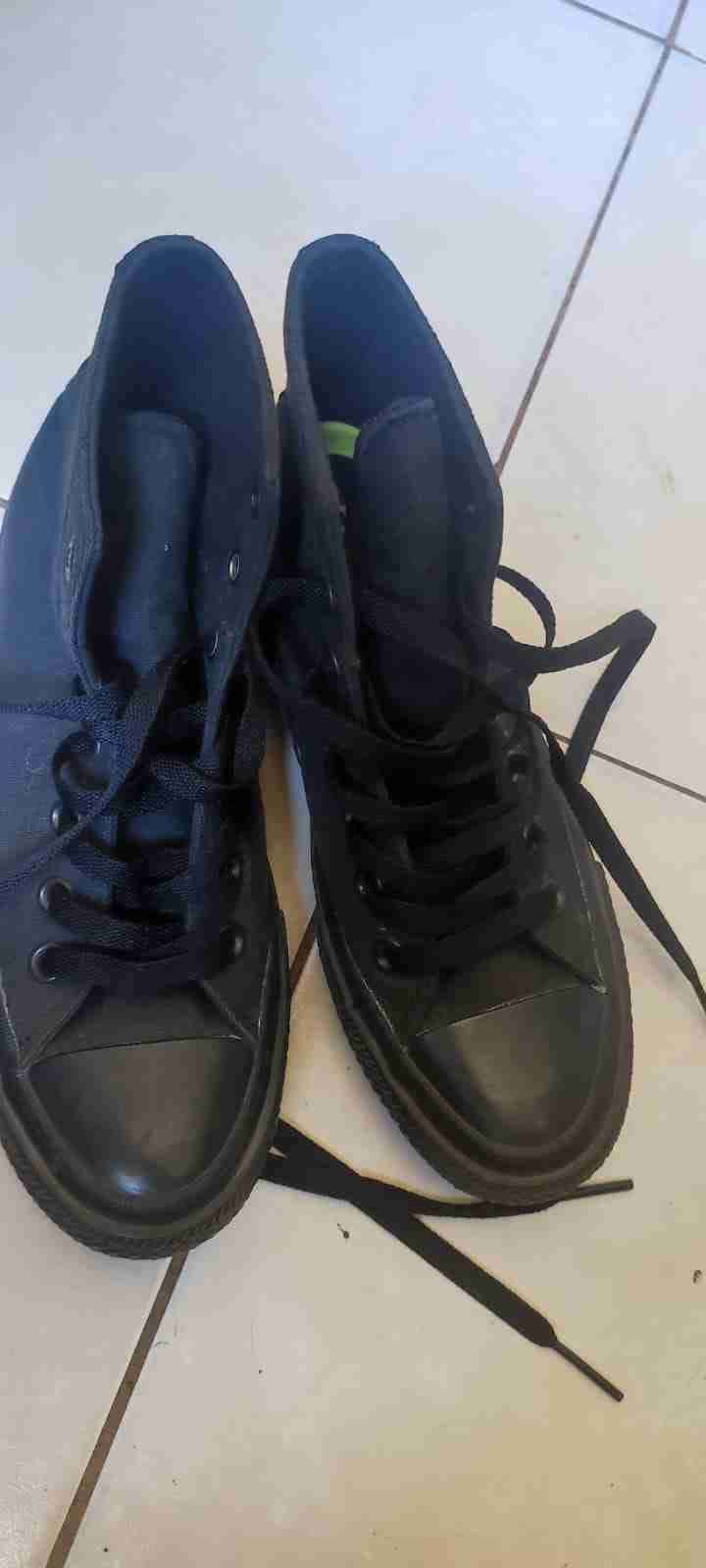 Zapatillas negras  convers nuevas - miniatura 4