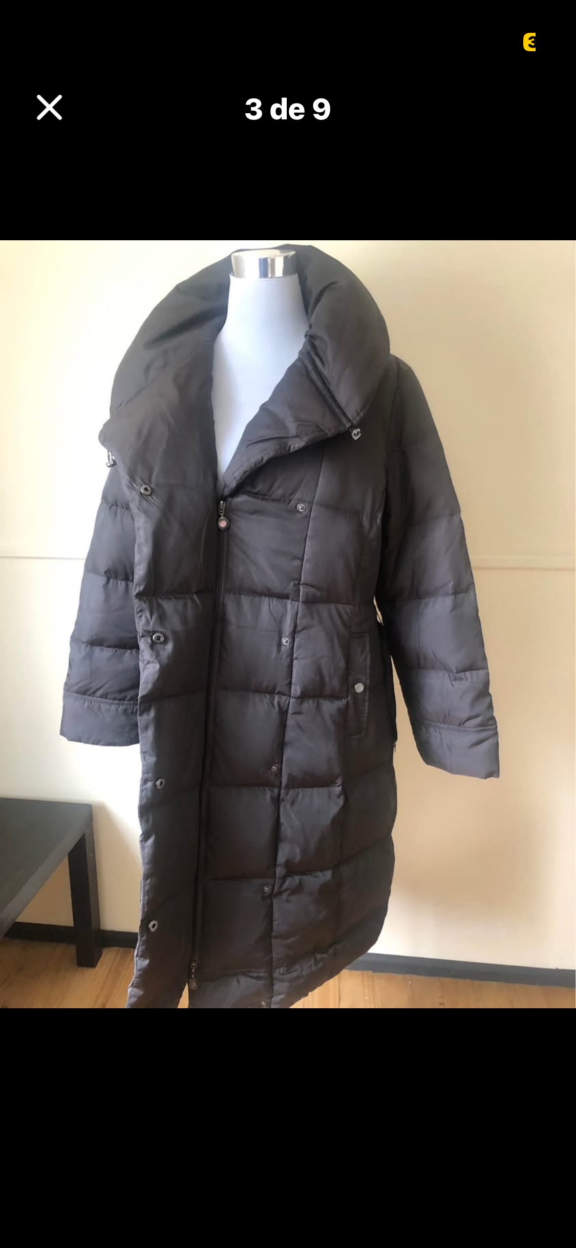 Abrigo negro acolchado con cinturón - miniatura 3