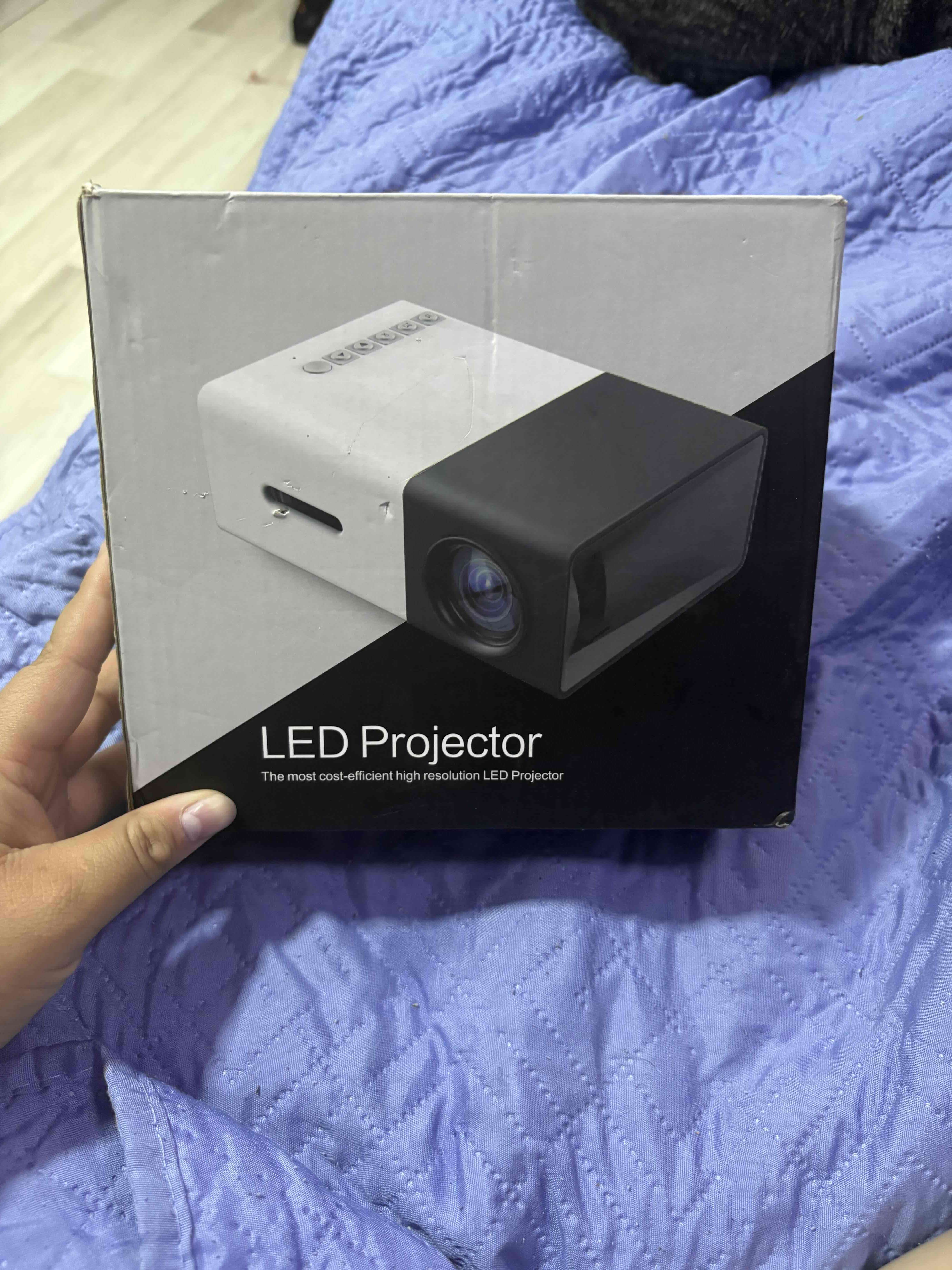 Proyector LED portátil - miniatura 1