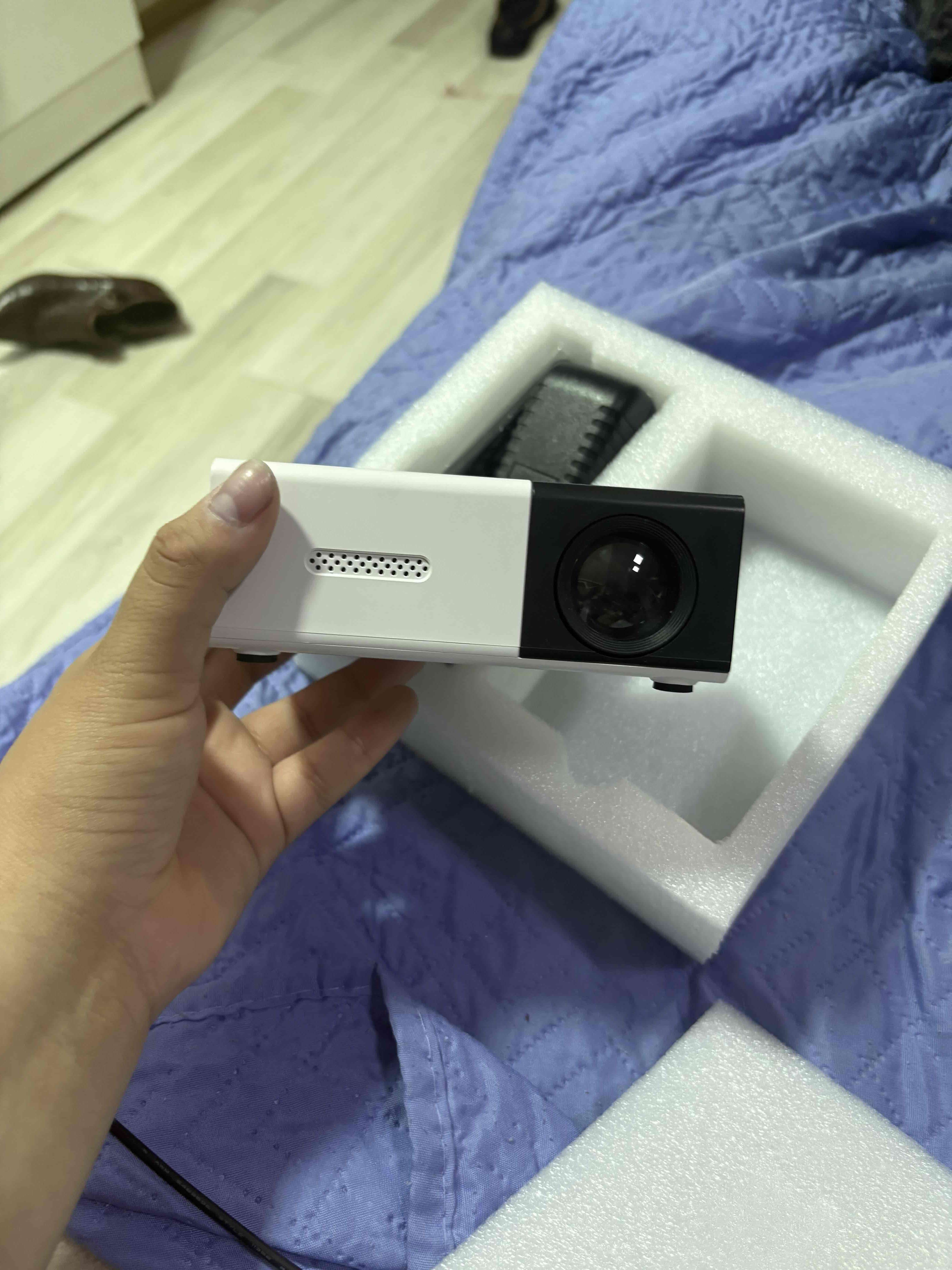 Proyector LED portátil - miniatura 4